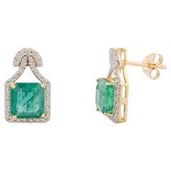 Pendientes con esmeralda y diamantes de Zambia, regalo para ella en oro amarillo de 18k