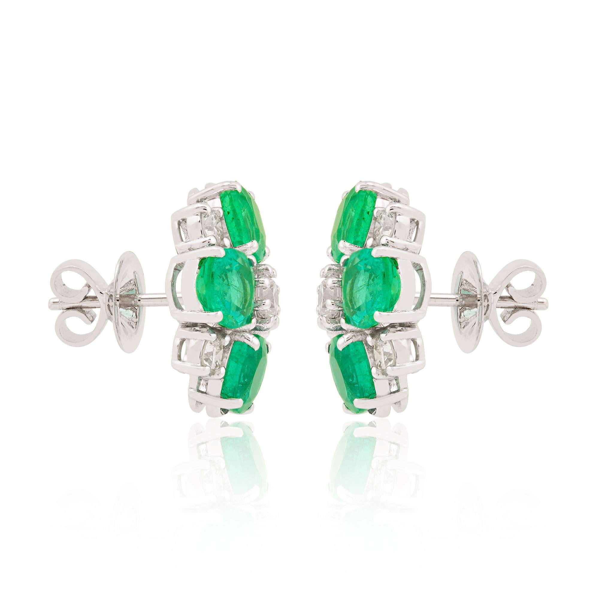 Smaragd-Diamant-Ohrstecker aus Sambia 18 Karat Weißgold Handmade Fine Jewelry im Zustand „Neu“ im Angebot in Diera, Dubai