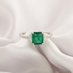 Zambian Emerald & Diamond Three-Stone Ring 18K White Gold