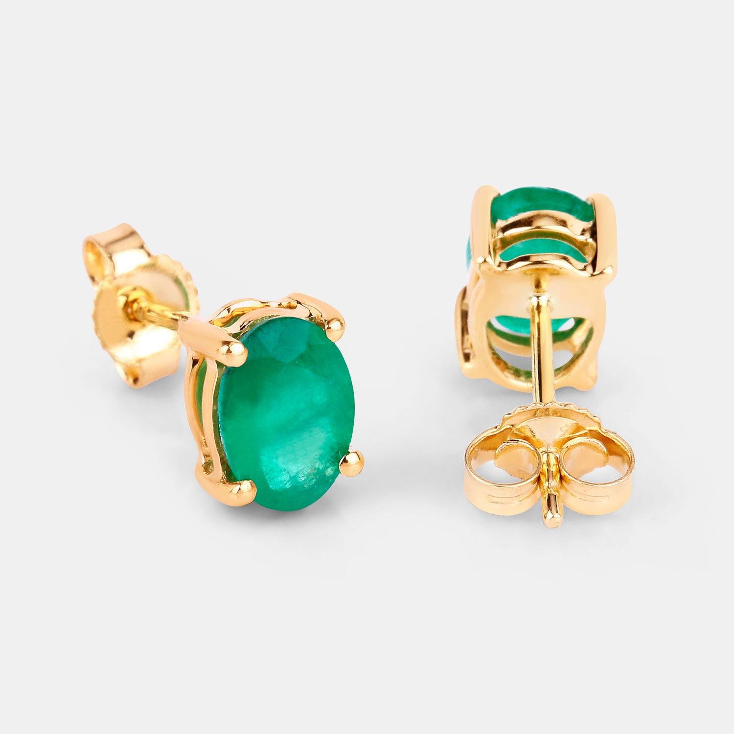 da uomo o donna Zambian Emerald Earrings 1.42 Carats 10K Yellow Gold in vendita