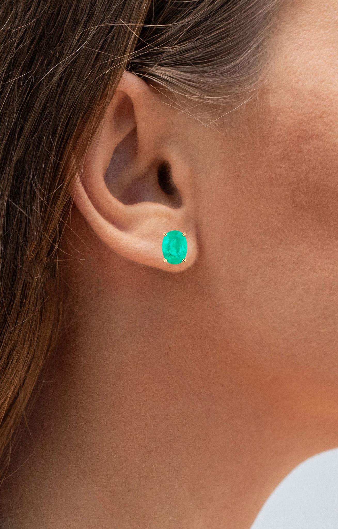Zambian Emerald Earrings 2.38 Carats 10K Yellow Gold in vendita 1