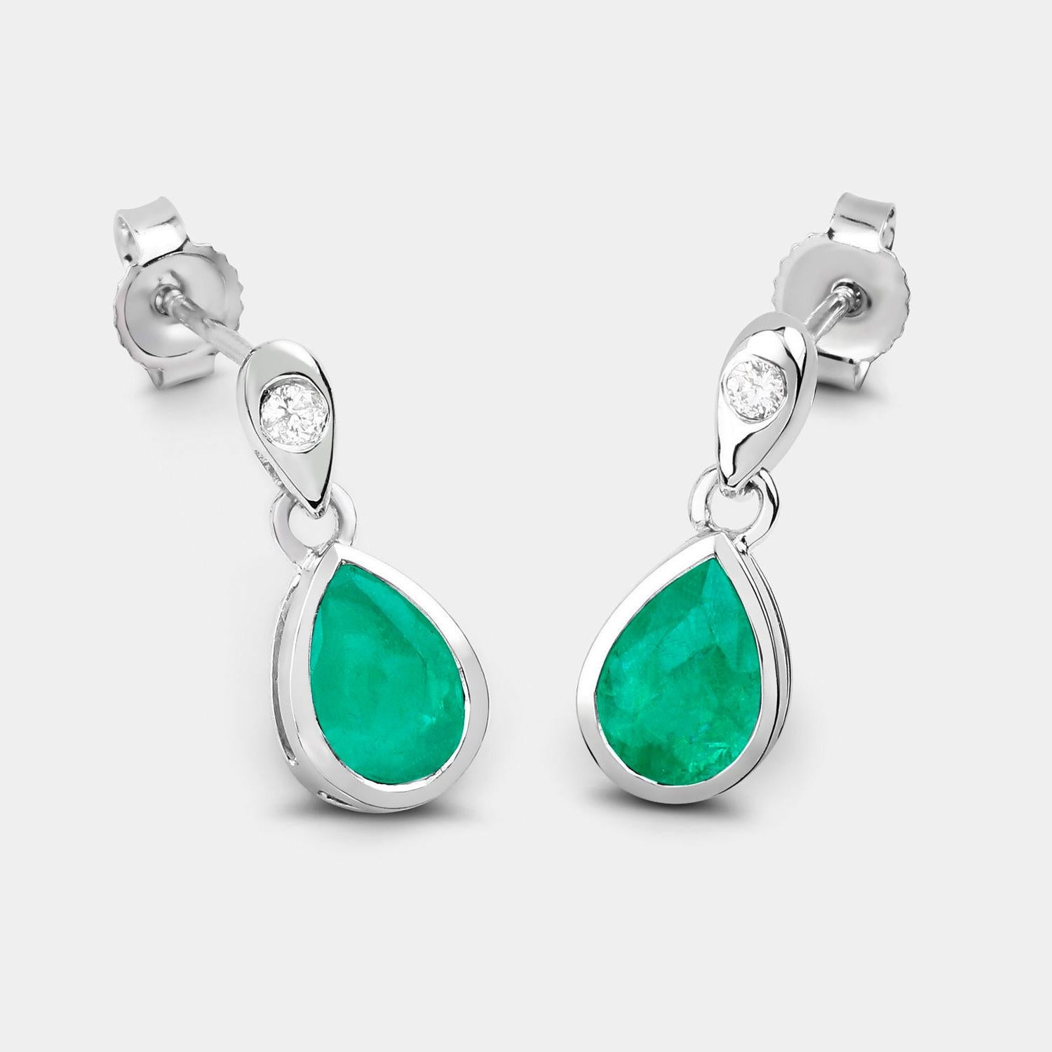 Taglio a goccia Zambian Emerald Earrings Diamonds 1.34 Carats 10K White Gold in vendita