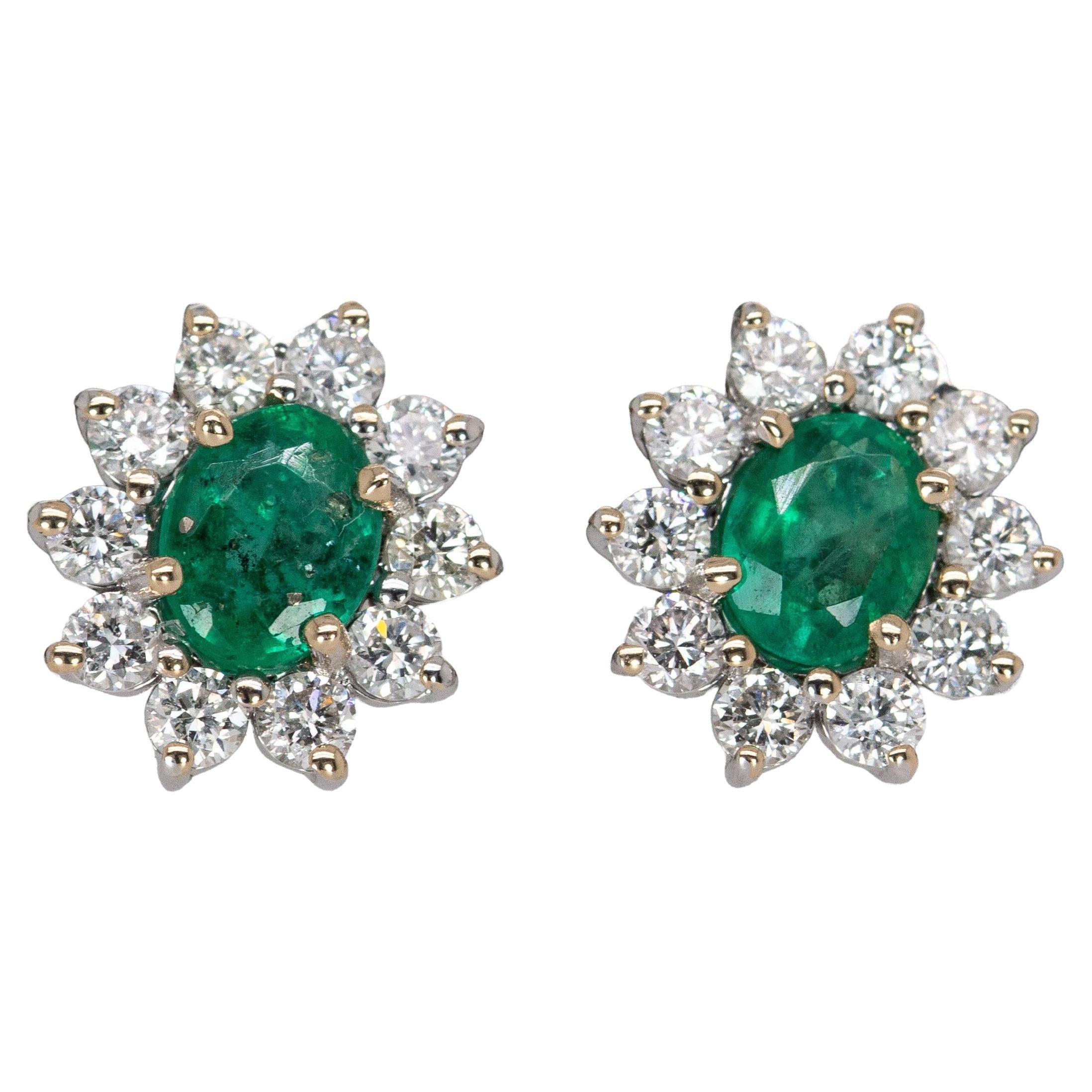Zambianische Smaragd-Ohrringe mit floralem Diamant-Halo-Design aus 14K massivem Gold OV 5x4mm