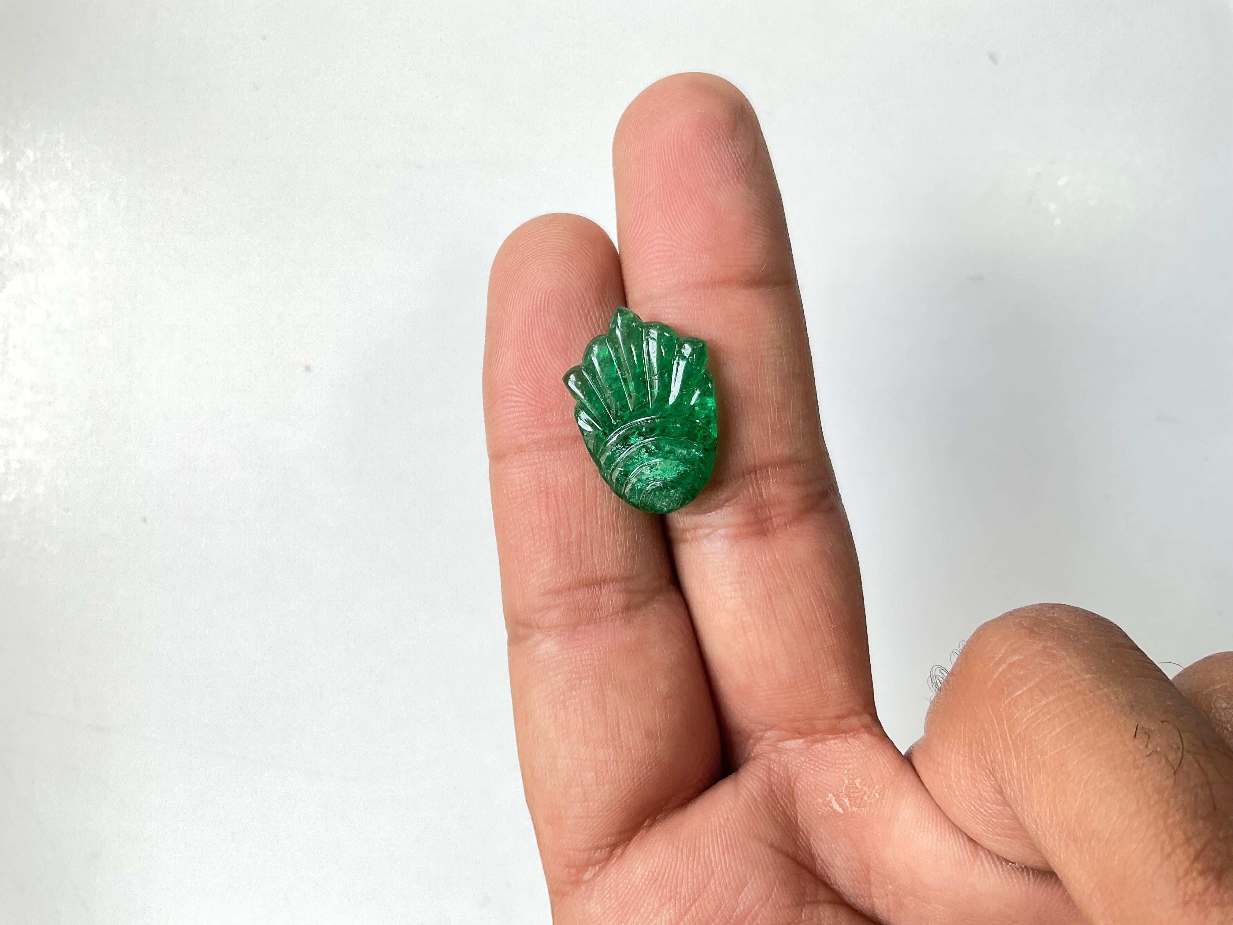 Art Deco Zambian Emerald Fancy Crown Carved Cabochon Loose Gemstone for Jewelry For Sale