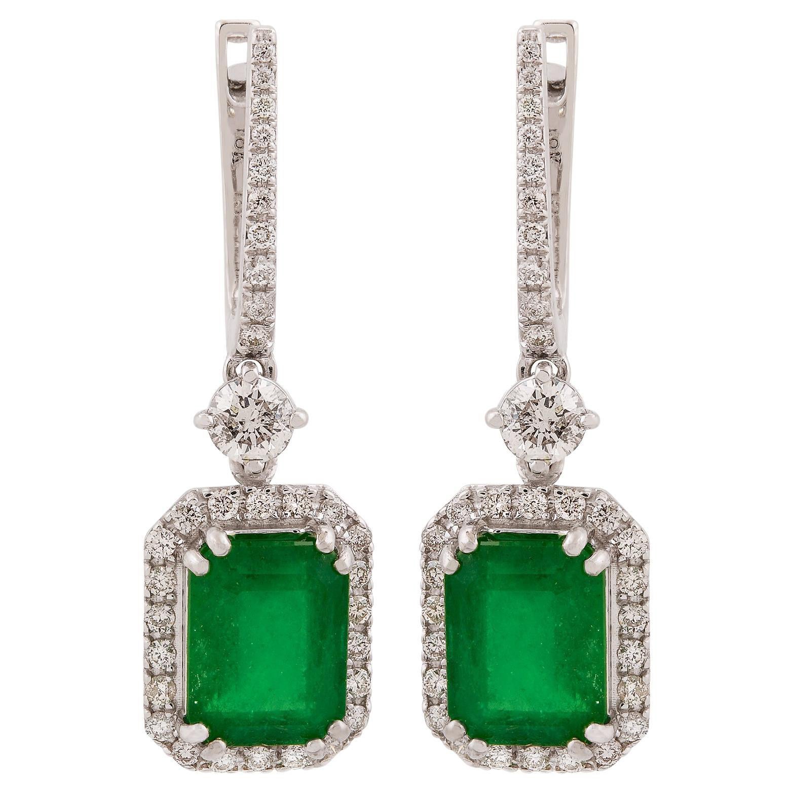 Boucles d'oreilles pendantes en or blanc 14k avec émeraude de Zambie SI Clarity HI Color Diamond