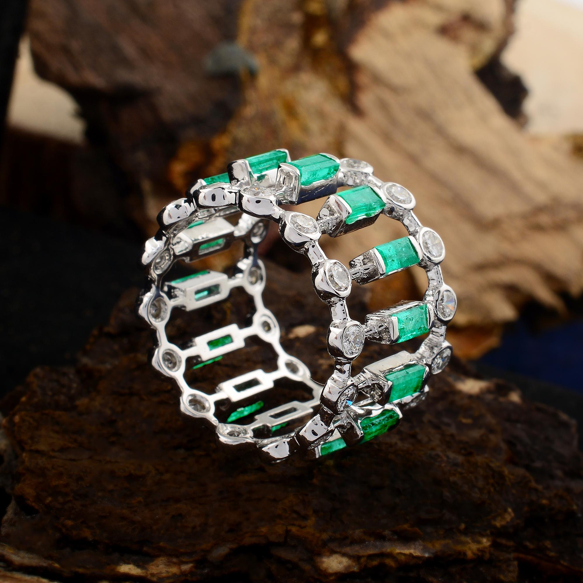 Modern Baguette Emerald Gemstone Band Ring Diamond 14k White Gold Handmade Fine Jewelry For Sale