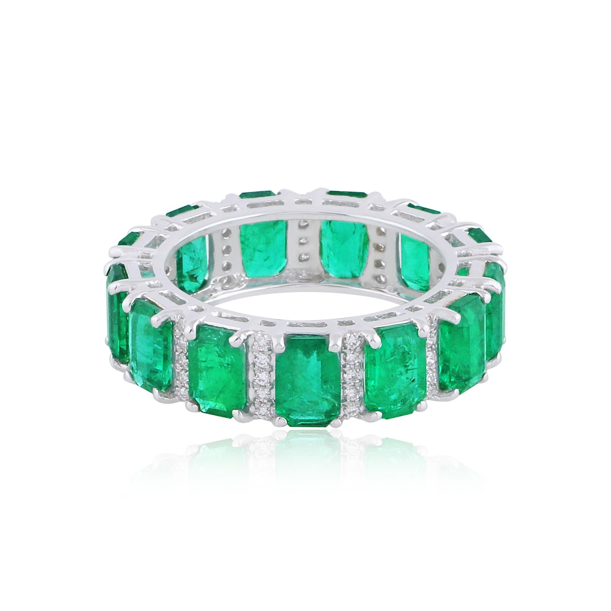 For Sale:  Natural Emerald Gemstone Band Ring SI Clarity HI Color Diamond 18k White Gold 2