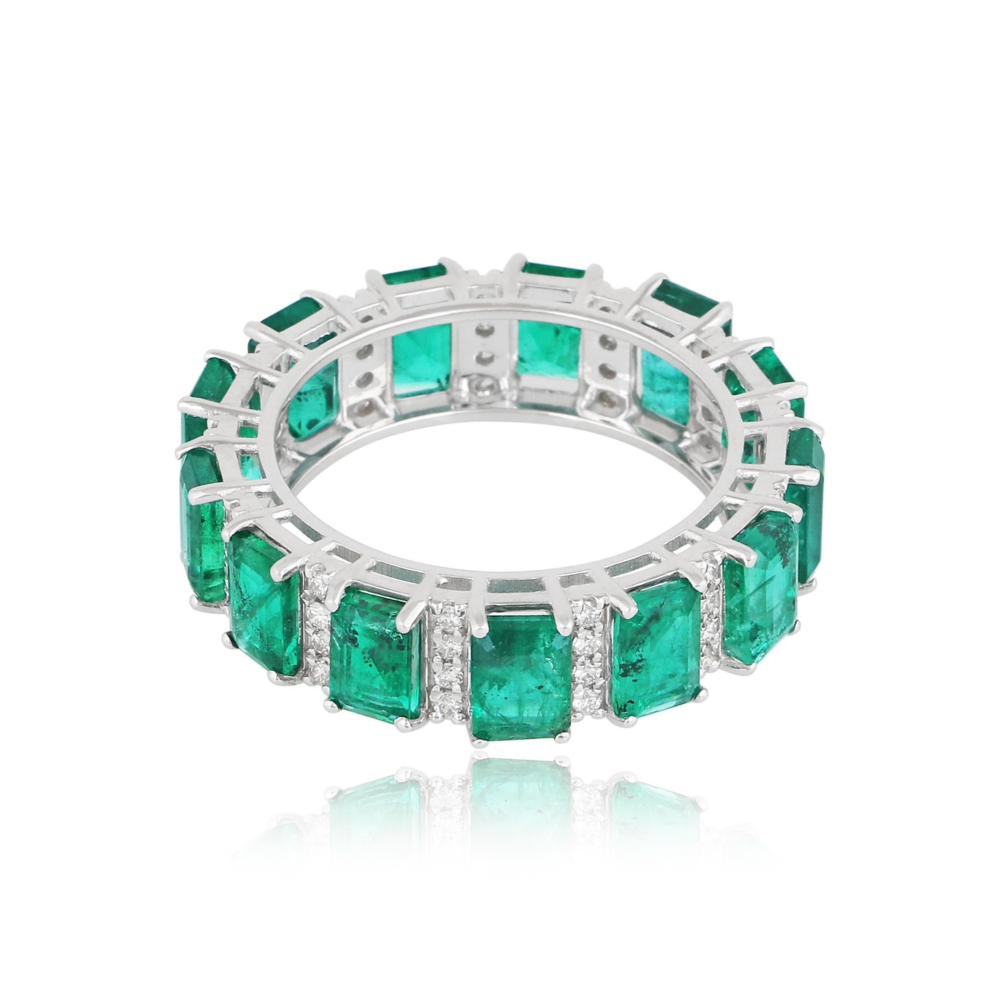 For Sale:  Natural Emerald Gemstone Band Ring SI Clarity HI Color Diamond 18k White Gold 3