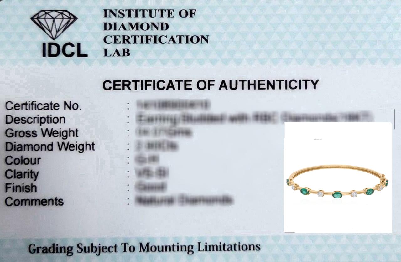 Zambian Emerald Gemstone Bangle SI/HI Diamond Fine Bracelet 18 Karat Yellow Gold For Sale 1