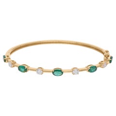 Zambian Emerald Gemstone Bangle SI/HI Diamond Fine Bracelet 18 Karat Yellow Gold