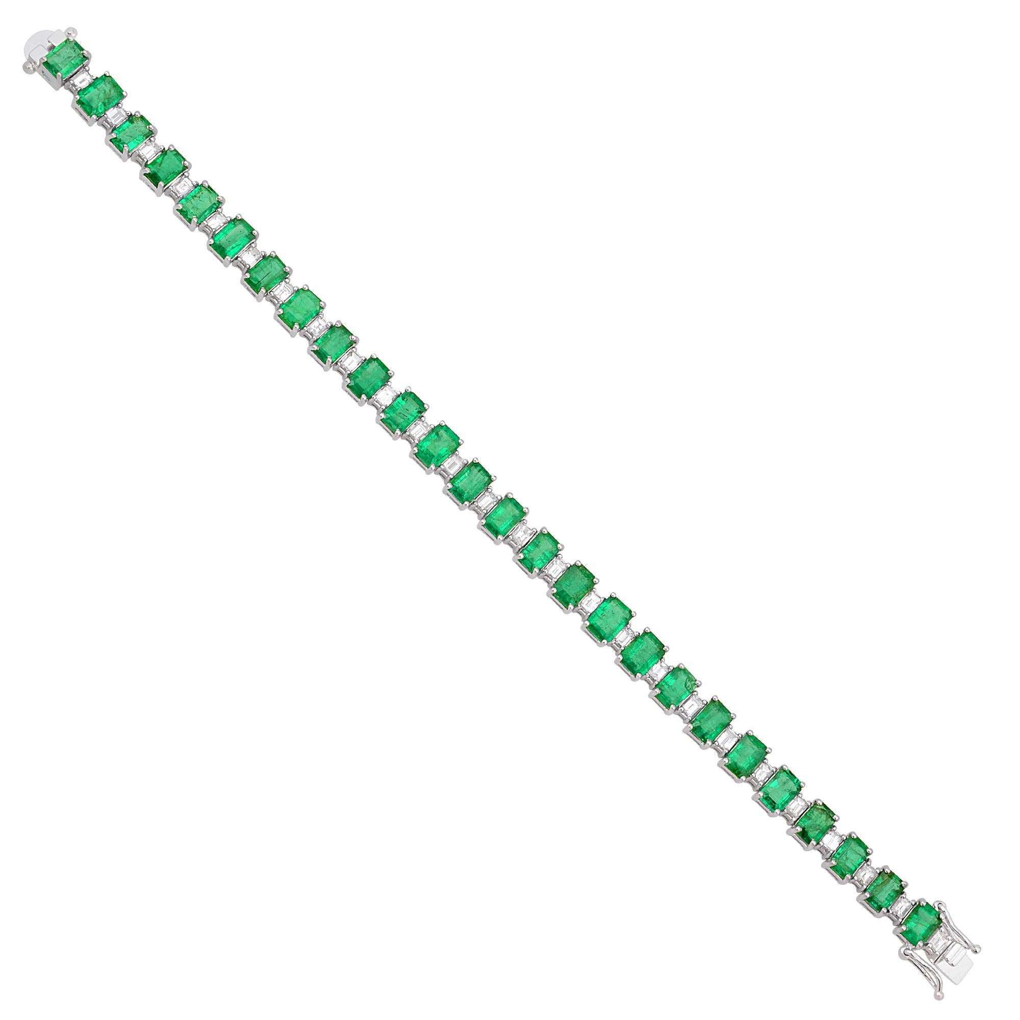 At its heart lies the mesmerizing beauty of Zambian emeralds, renowned for their captivating hue and exceptional clarity. These precious gemstones, sourced from the depths of Zambia's rich earth, exude a lush green brilliance that enchants the