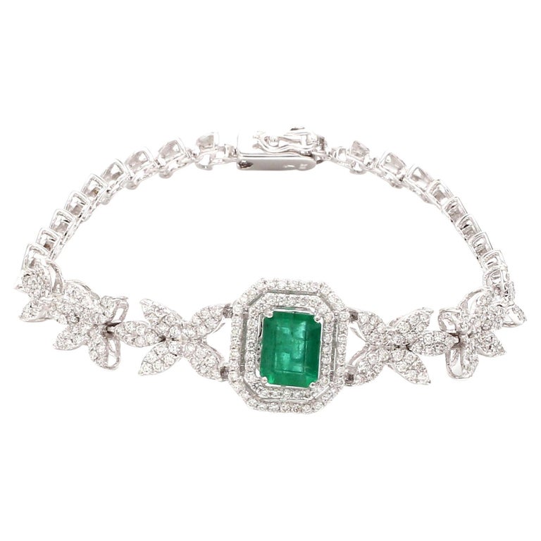 Natural Emerald Gemstone Bracelet Diamond Pave 18 Karat White Gold Fine