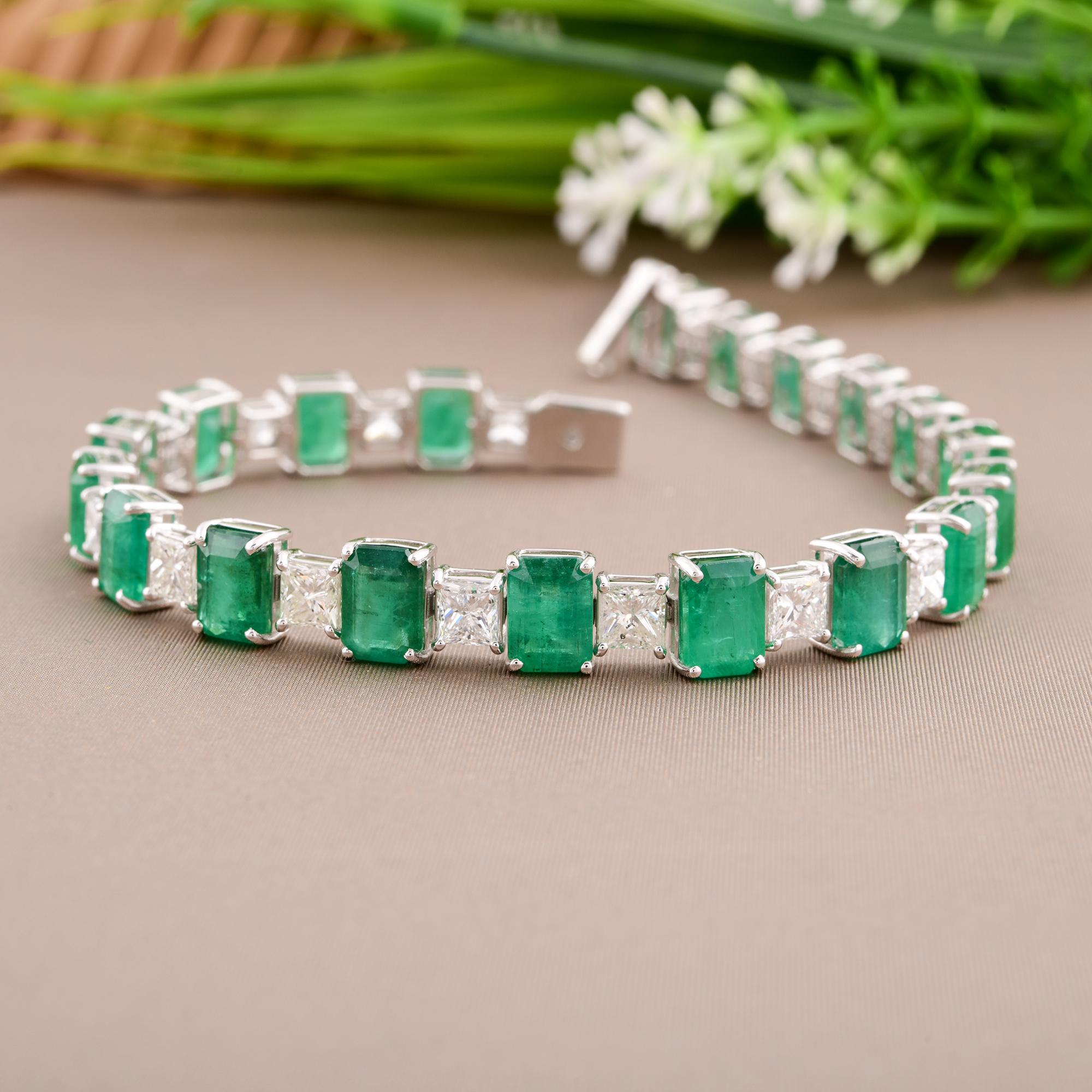 Women's Natural Emerald Gemstone Bracelet Square Diamond 18 Karat White Gold Jewelry For Sale