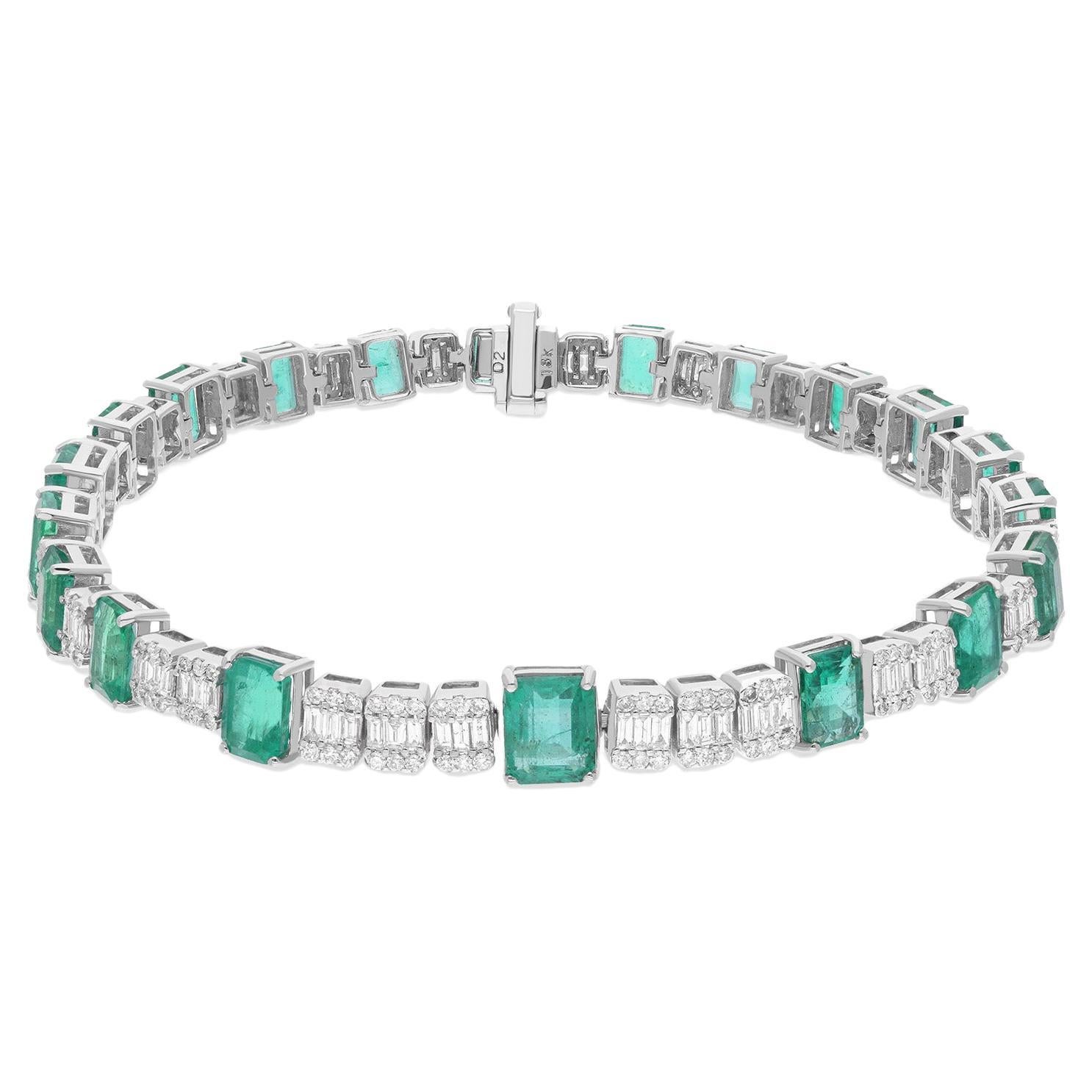 Bracelet breloque en or blanc 18 carats avec émeraudes de Zambie et diamants