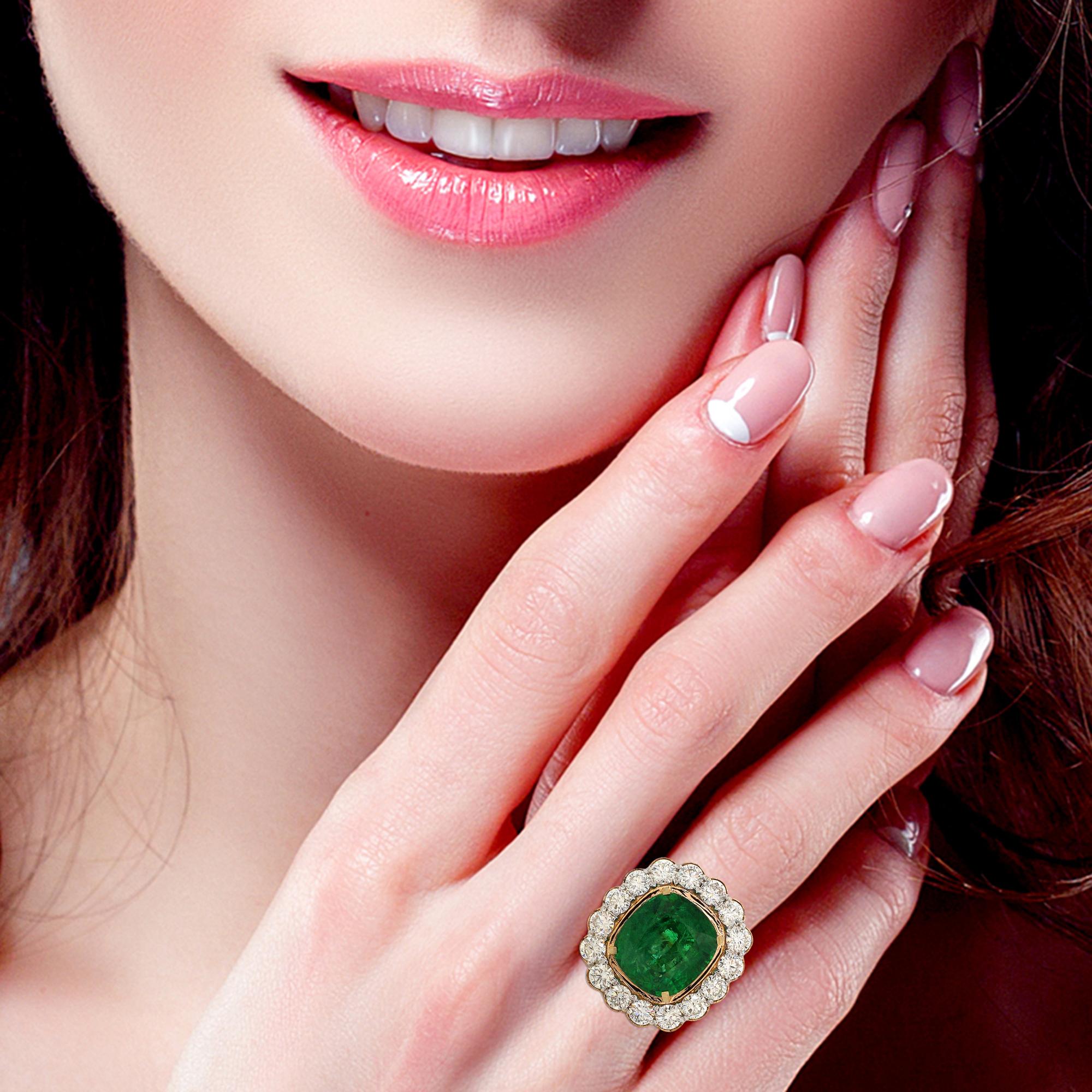 For Sale:  Natural Emerald Gemstone Cocktail Ring Diamond 18 Karat Rose Gold Fine Jewelry 3