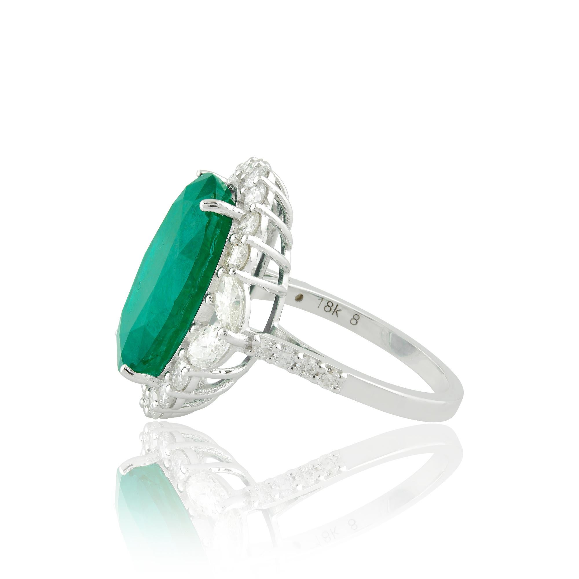 For Sale:  Natural Emerald Gemstone Cocktail Ring Diamond 18 Karat White Gold Fine Jewelry 3