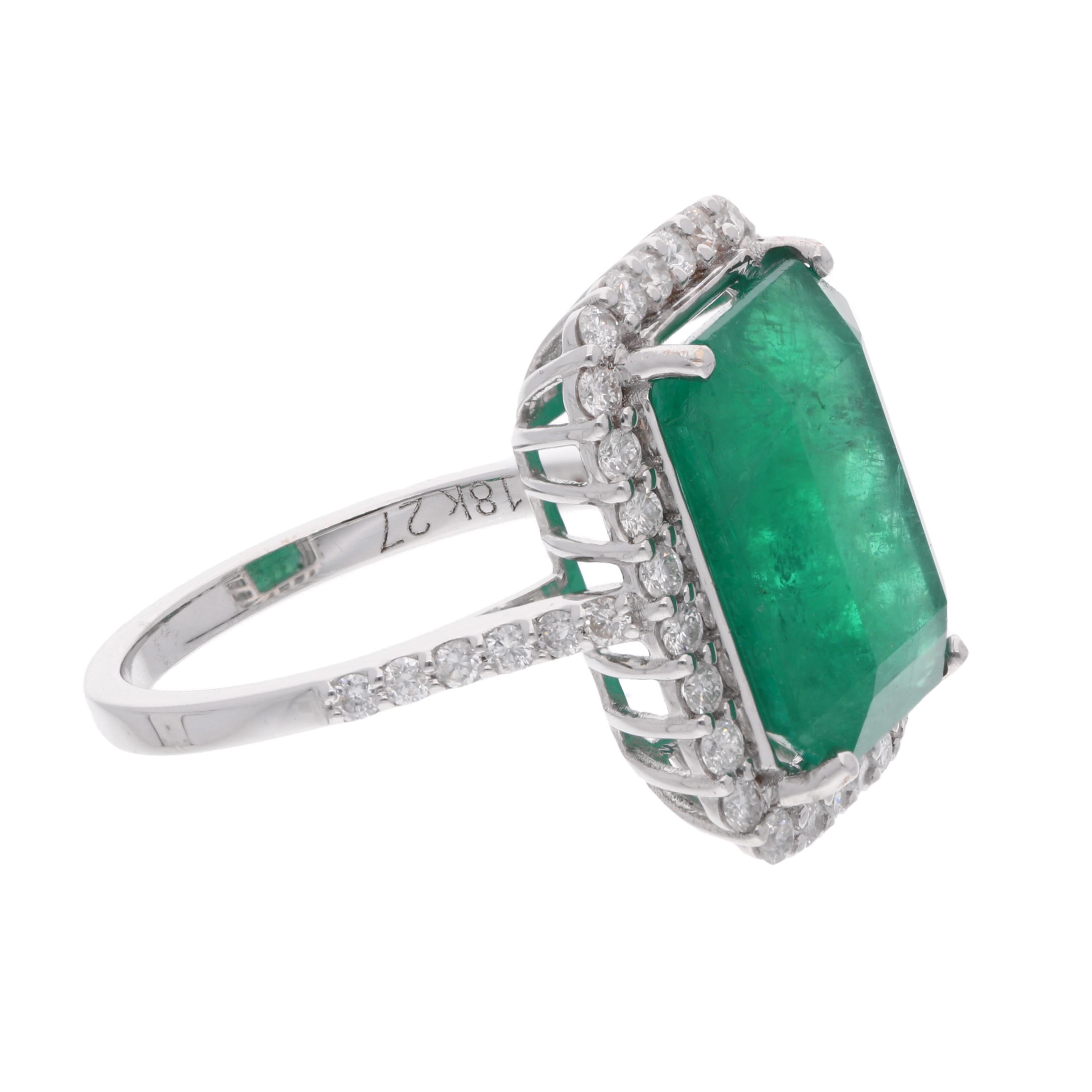 Modern Zambian Emerald Gemstone Cocktail Ring Diamond 18 Karat White Gold Fine Jewelry For Sale