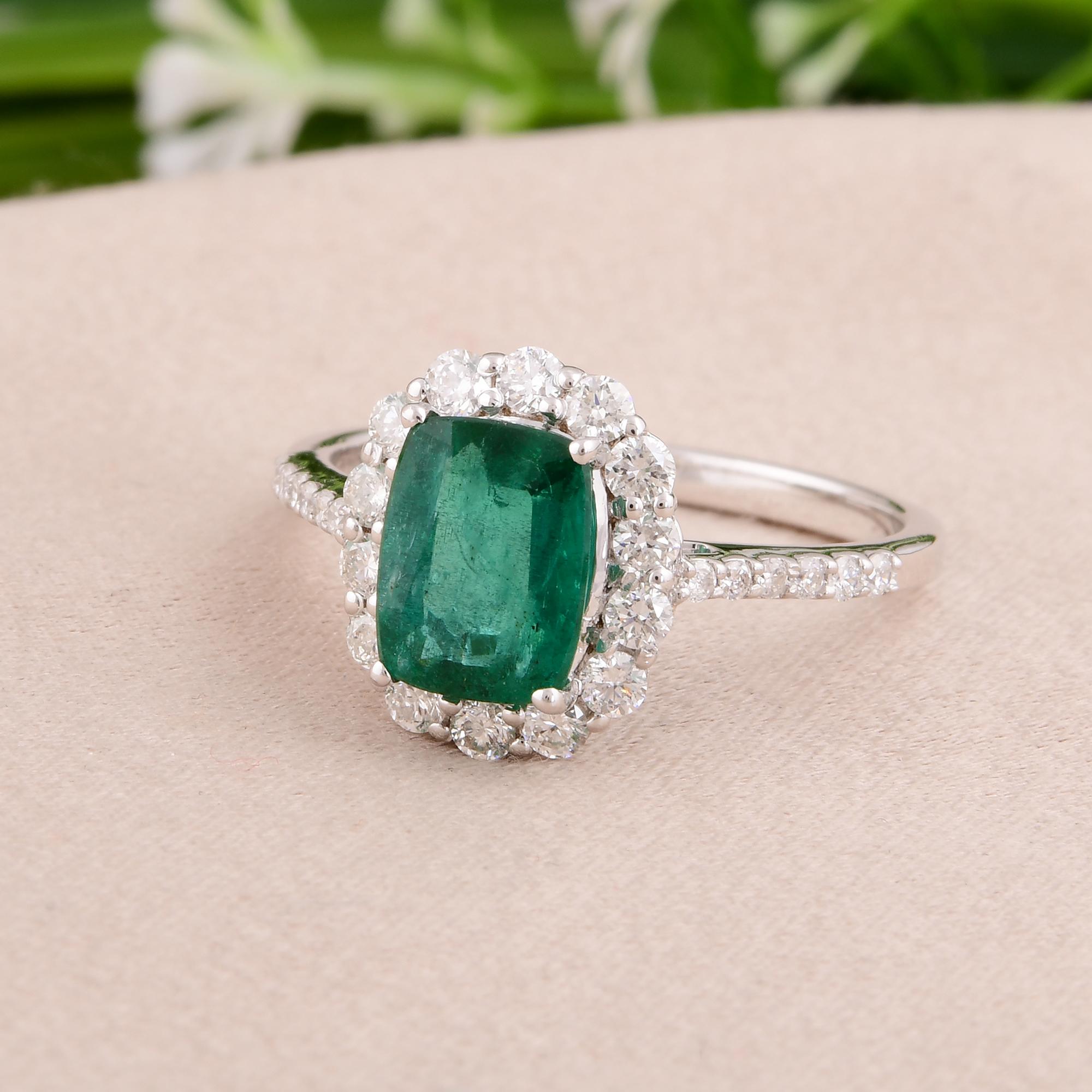 En venta: Esmeralda de Zambia Piedra preciosa Anillo de cóctel Diamante 18 Kilates Oro Blanco Joyería Fina  3