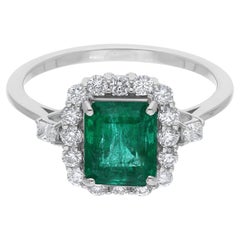 Zambianischer Smaragd-Edelstein-Cocktailring aus 18 Karat Weißgold mit Diamanten