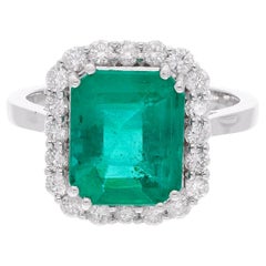 Natural Emerald Gemstone Cocktail Ring Diamond 18 Karat White Gold Fine Jewelry