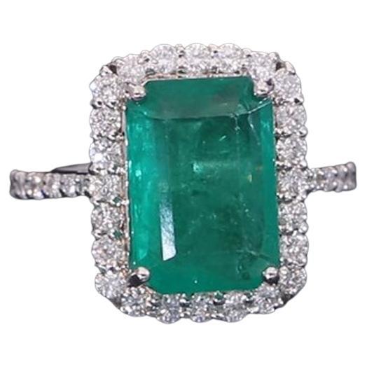 Zambian Emerald Gemstone Cocktail Ring Diamond 18 Karat White Gold Fine Jewelry