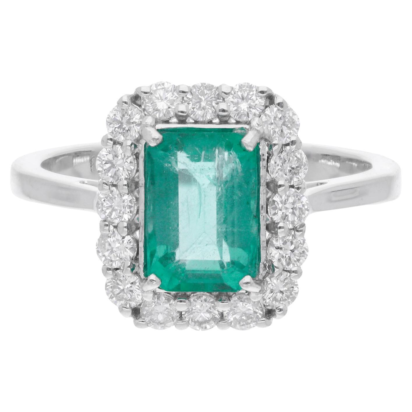 Zambianischer Smaragd-Edelstein-Cocktailring aus 18 Karat Weißgold mit Diamanten