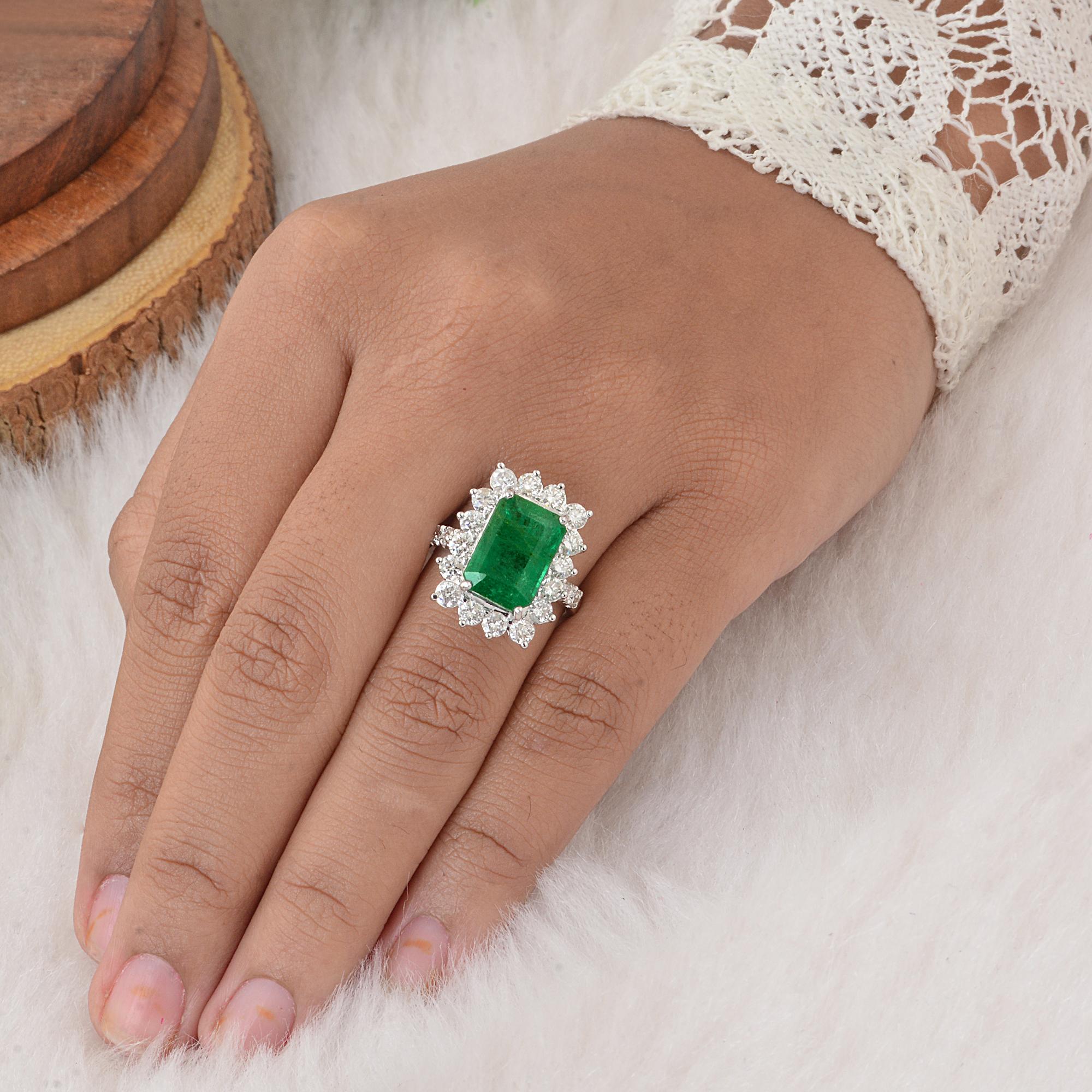 For Sale:  Natural Emerald Gemstone Cocktail Ring Diamond Solid 18k White Gold Fine Jewelry 4