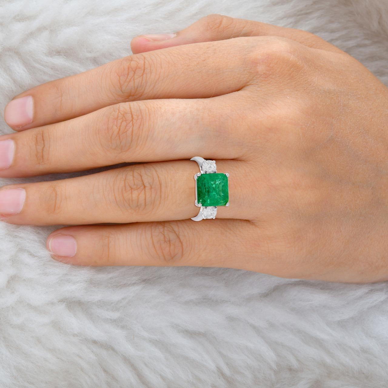 For Sale:  Natural Emerald Gemstone Cocktail Ring Diamond Solid 18k White Gold Fine Jewelry 7