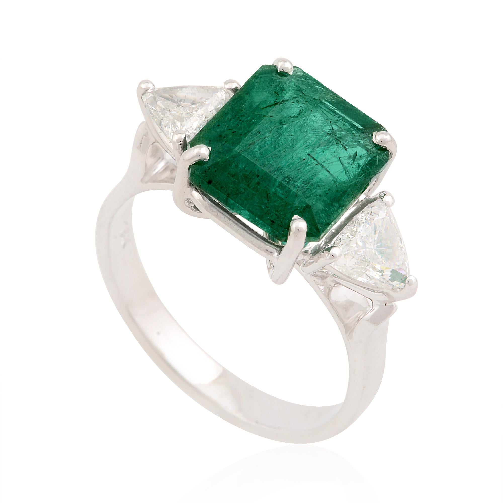 Modern Zambian Emerald Gemstone Cocktail Ring Pear Diamond Solid 18k White Gold Jewelry For Sale