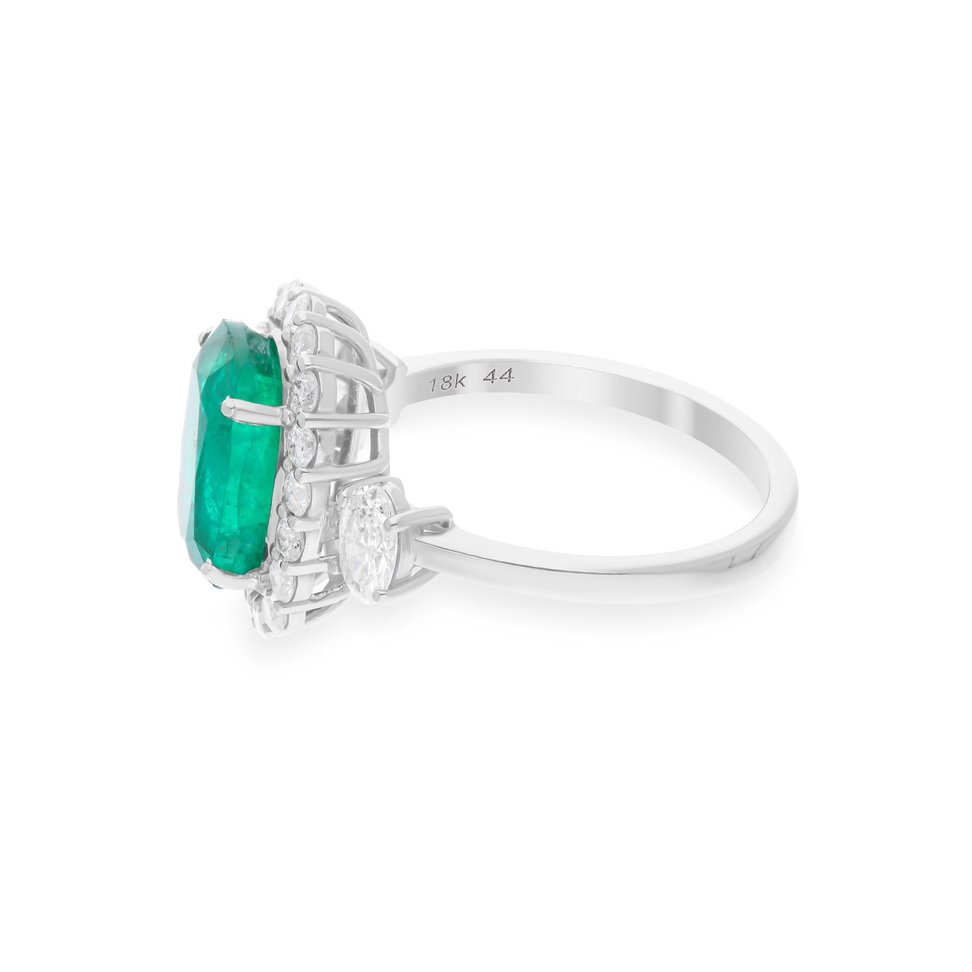 The ring is a size 7 and may be resized to larger or smaller upon request. FOLLOW SPECTRUM JEWELS storefront to view the latest collection & exclusive pieces. Spectrum Jewels is proudly rated as a Top Seller on 1stdibs with 5 star customer reviews.