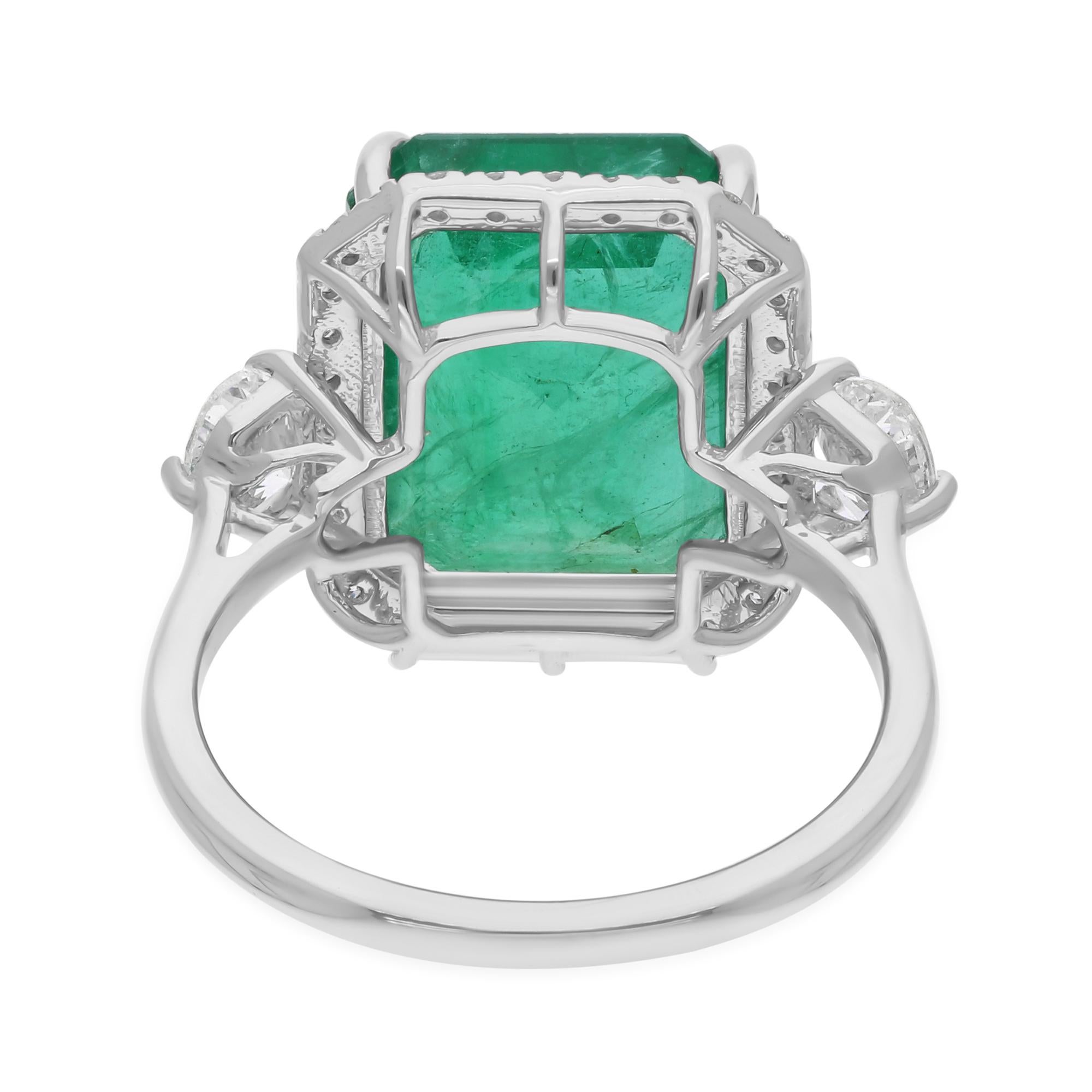 Modern Zambian Emerald Gemstone Cocktail Ring SI/H Diamond 14 Karat White Gold Jewelry For Sale