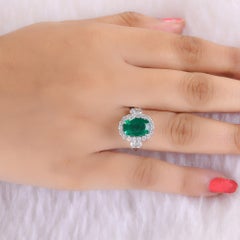 Zambian Emerald Gemstone Cocktail Ring SI/H Diamond 18 Karat White Gold Jewelry
