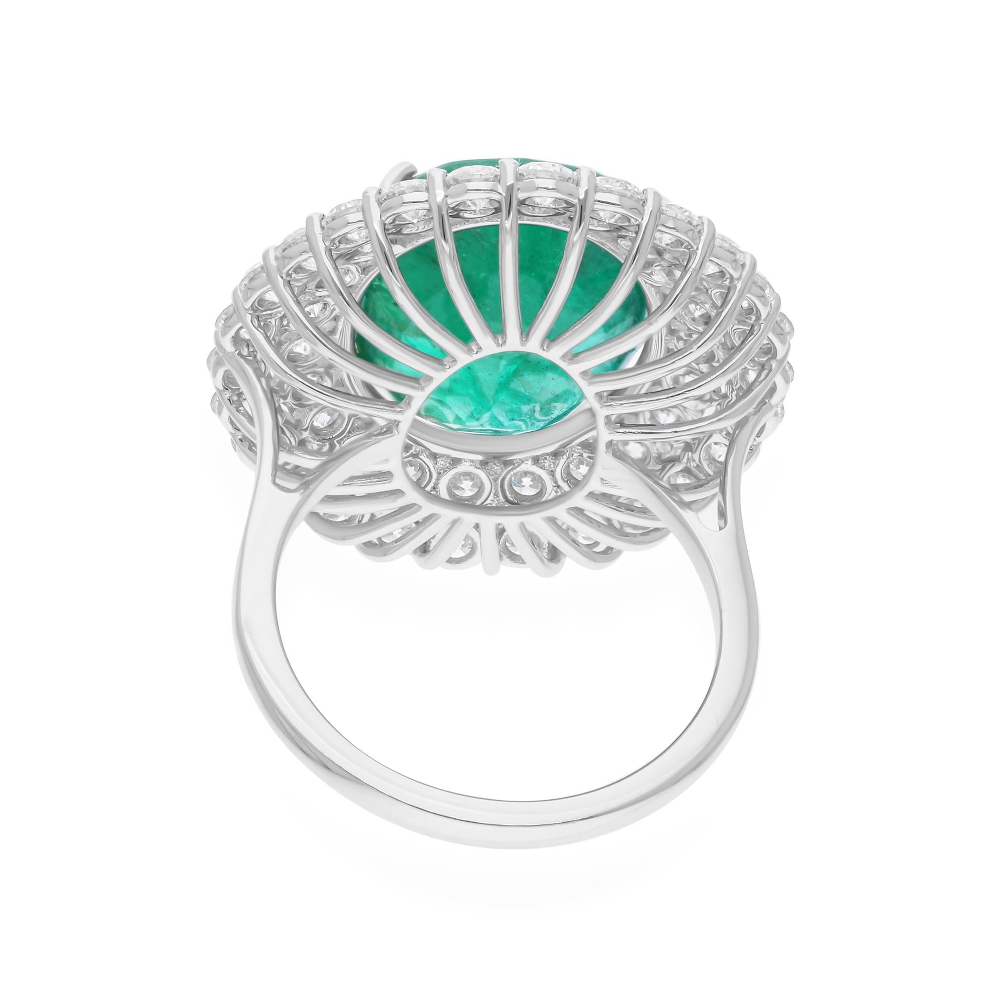 Modern Zambian Emerald Gemstone Cocktail Ring SI/H Diamond 18 Karat White Gold Jewelry For Sale