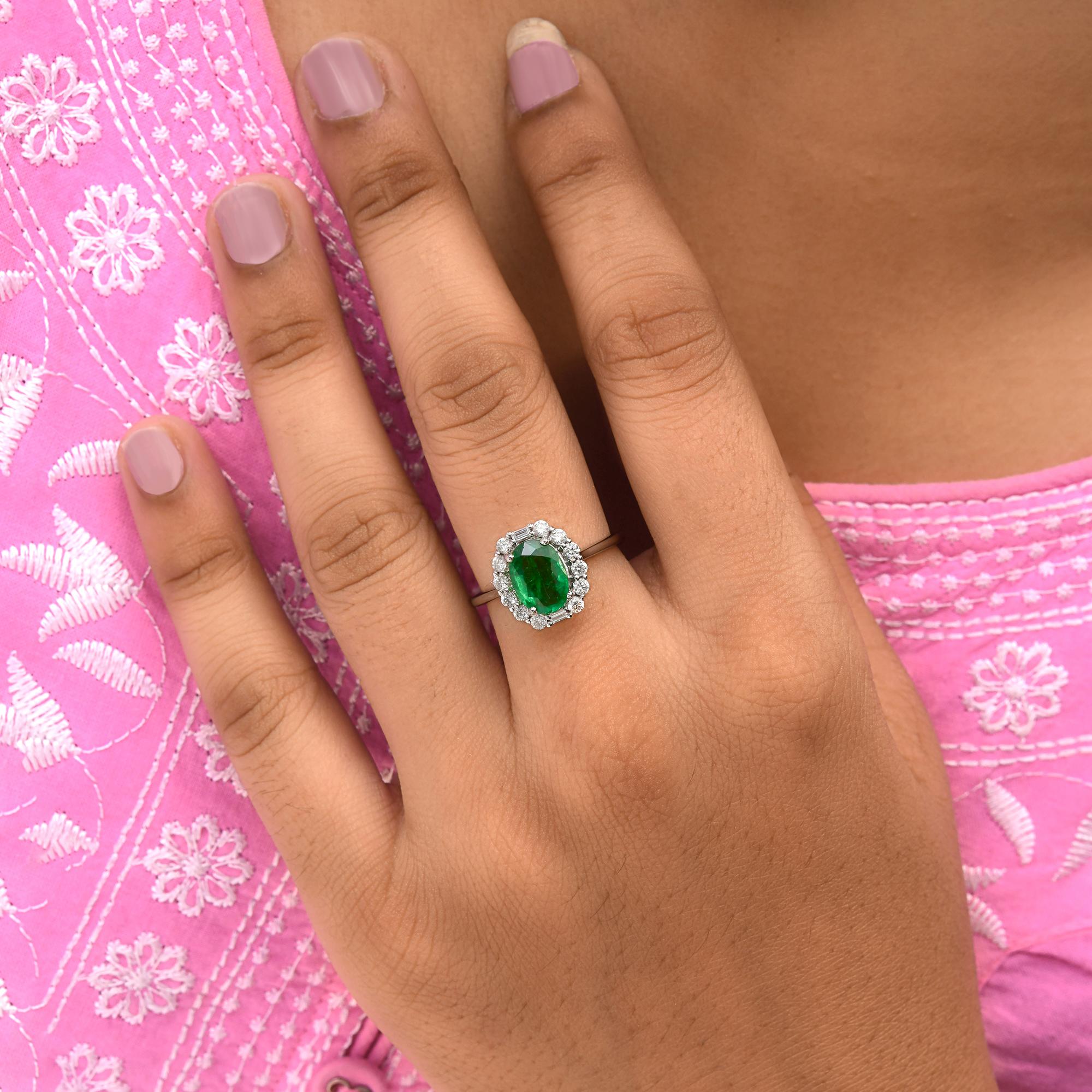 Sambia Smaragd Edelstein Cocktail Ring SI/H Diamant 18 Karat Weißgold Schmuck (Smaragdschliff) im Angebot