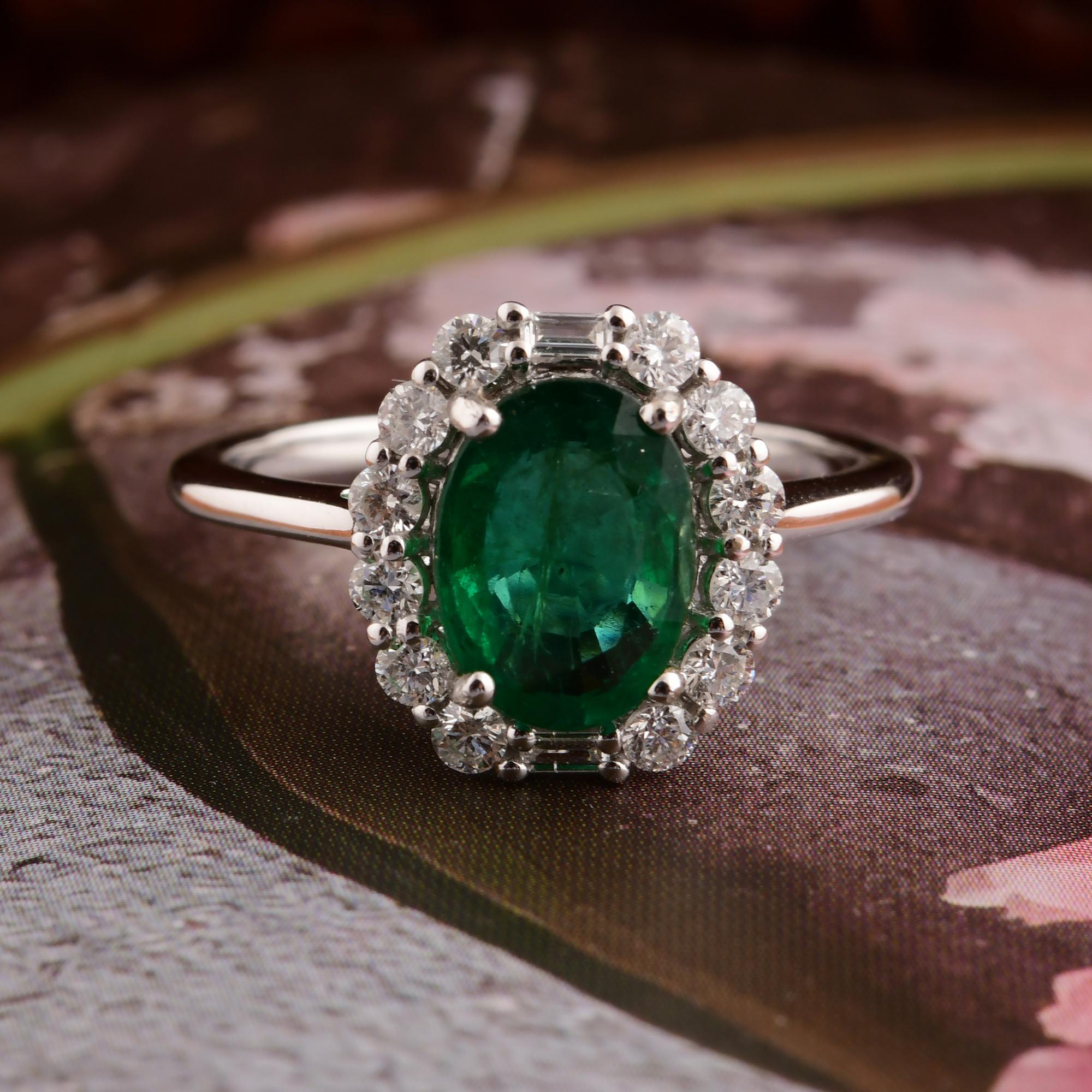 Sambia Smaragd Edelstein Cocktail Ring SI/H Diamant 18 Karat Weißgold Schmuck im Zustand „Neu“ im Angebot in Diera, Dubai