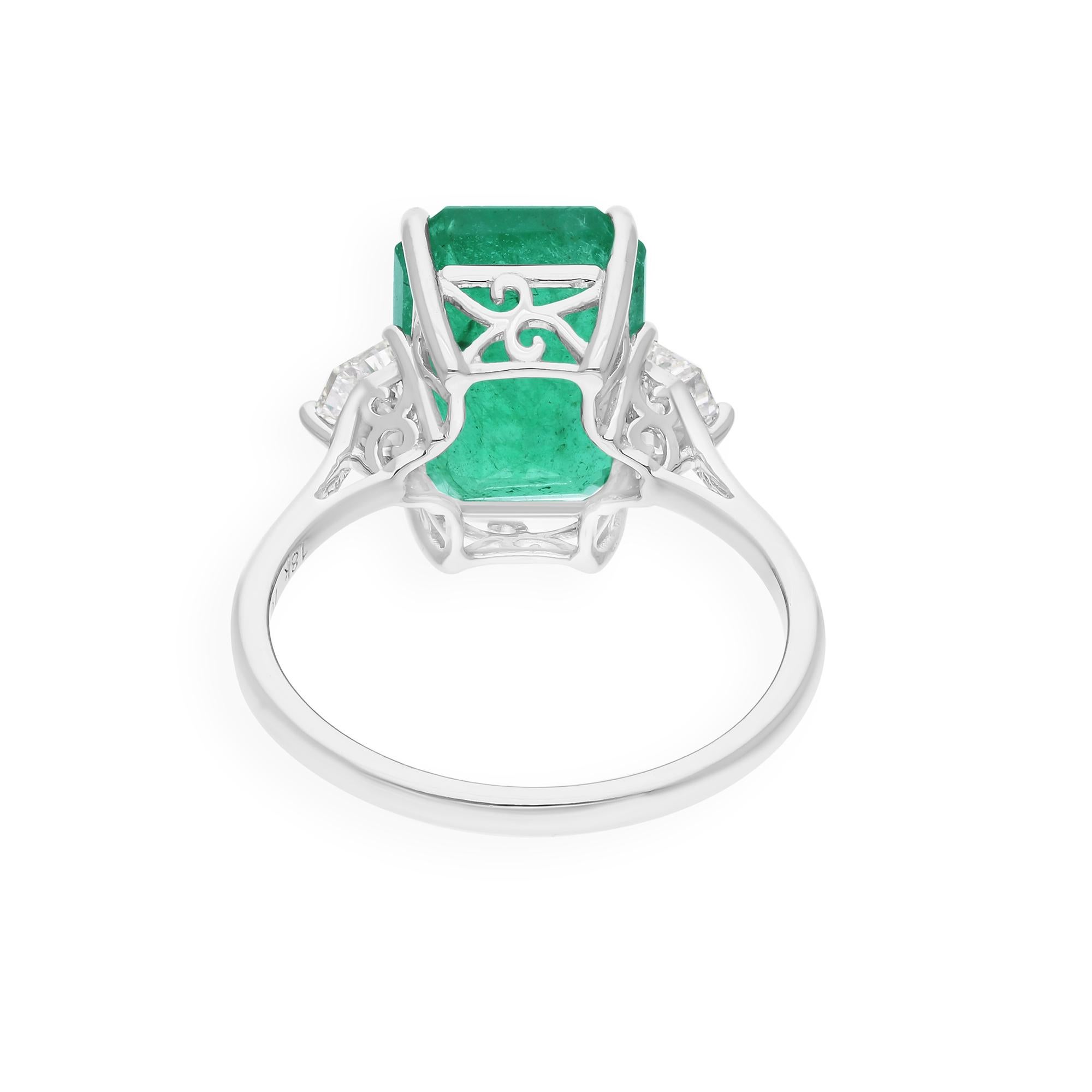 Zambian Emerald Gemstone Cocktail Ring SI/H Diamond 18 Karat White Gold Jewelry For Sale 1