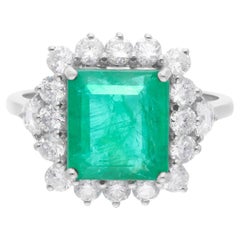 Zambian Emerald Gemstone Cocktail Ring SI/H Diamond 18 Karat White Gold Jewelry