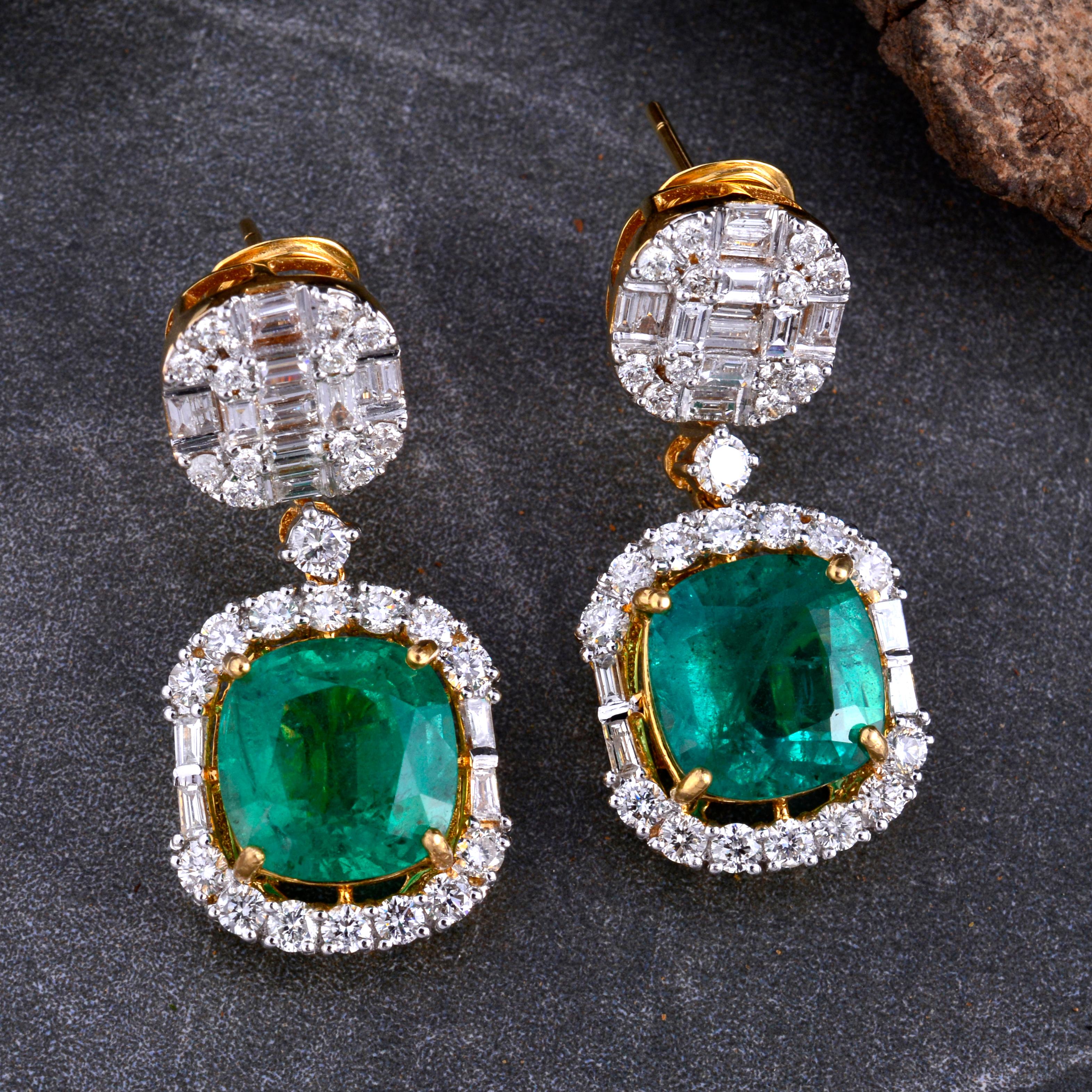Baguette Cut Natural Emerald Gemstone Dangle Earrings Baguette Diamond 18 Karat Yellow Gold For Sale
