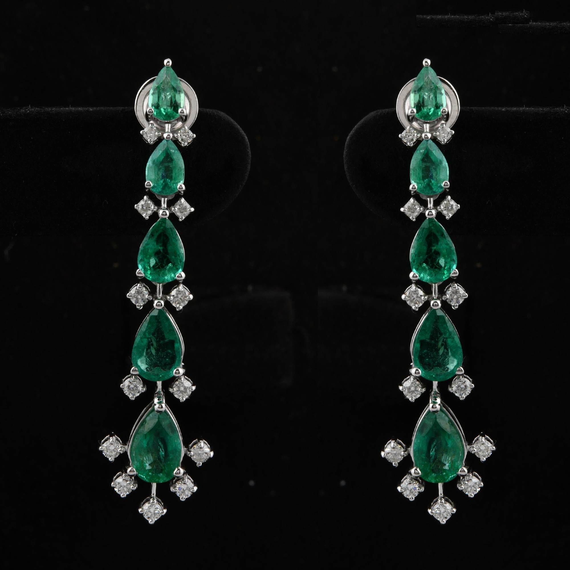 Boucles d'oreilles en or blanc 14 carats avec émeraude de Zambie de 6,32 carats et diamants de 0,80 carat en vente 1