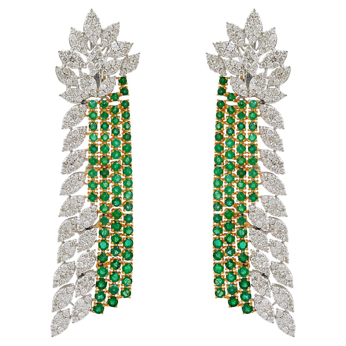 Natural Emerald Gemstone Dangle Earrings Diamond 18 Karat Yellow Gold Jewelry