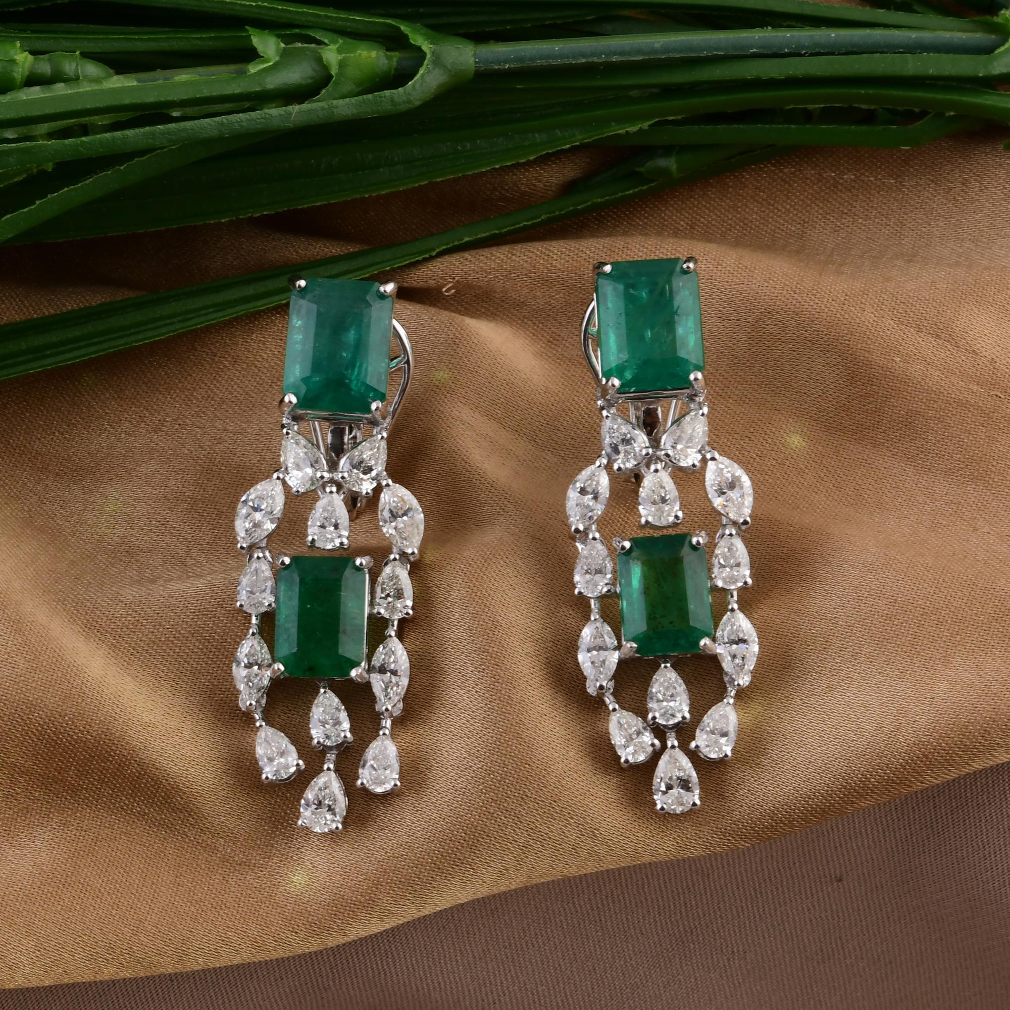 Zambian Emerald Gemstone Dangle Earrings SI/H Diamond 18k White Gold Jewelry In New Condition For Sale In Diera, Dubai