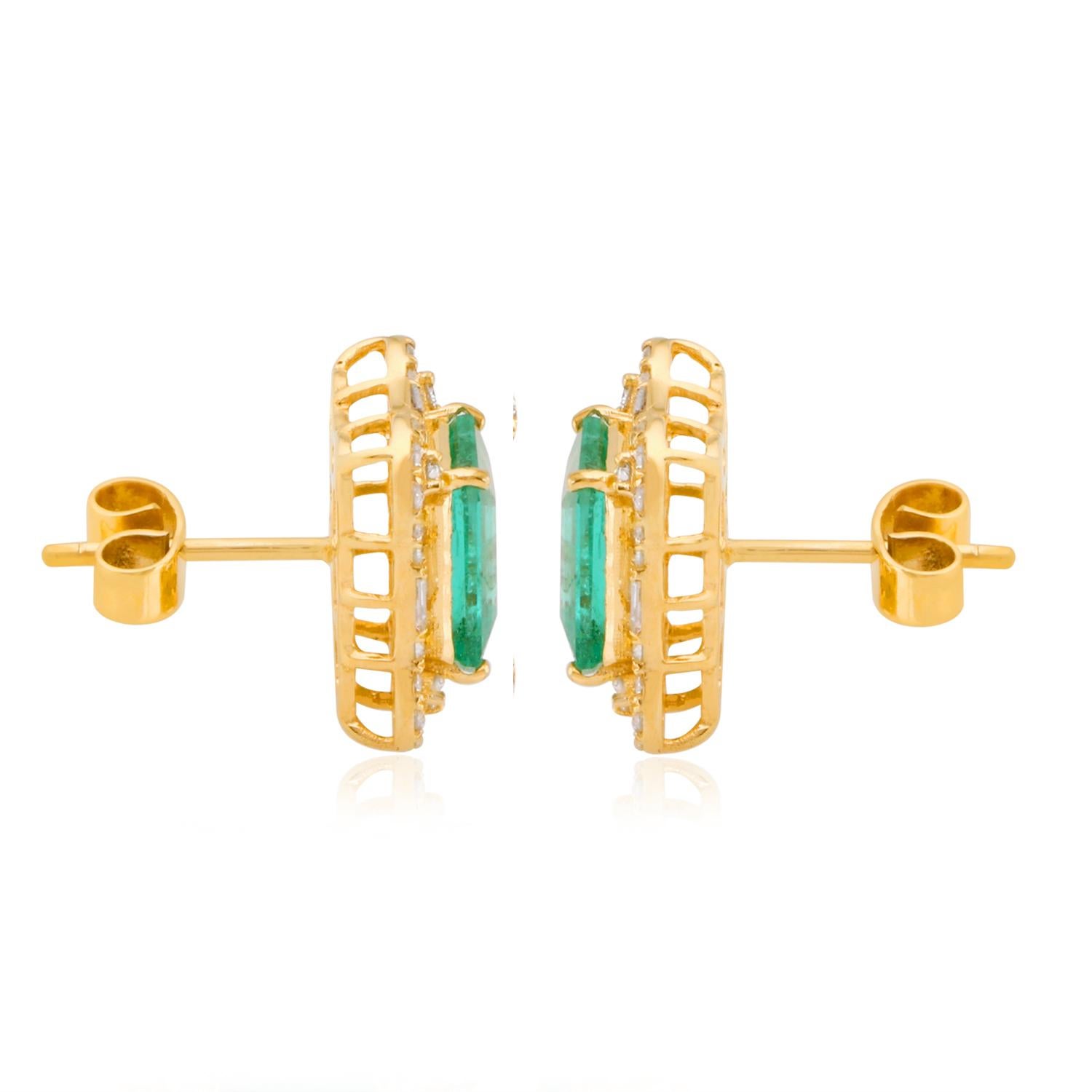 Modern Natural Emerald Gemstone Earrings Baguette Diamond 18 Karat Yellow Gold Jewelry For Sale
