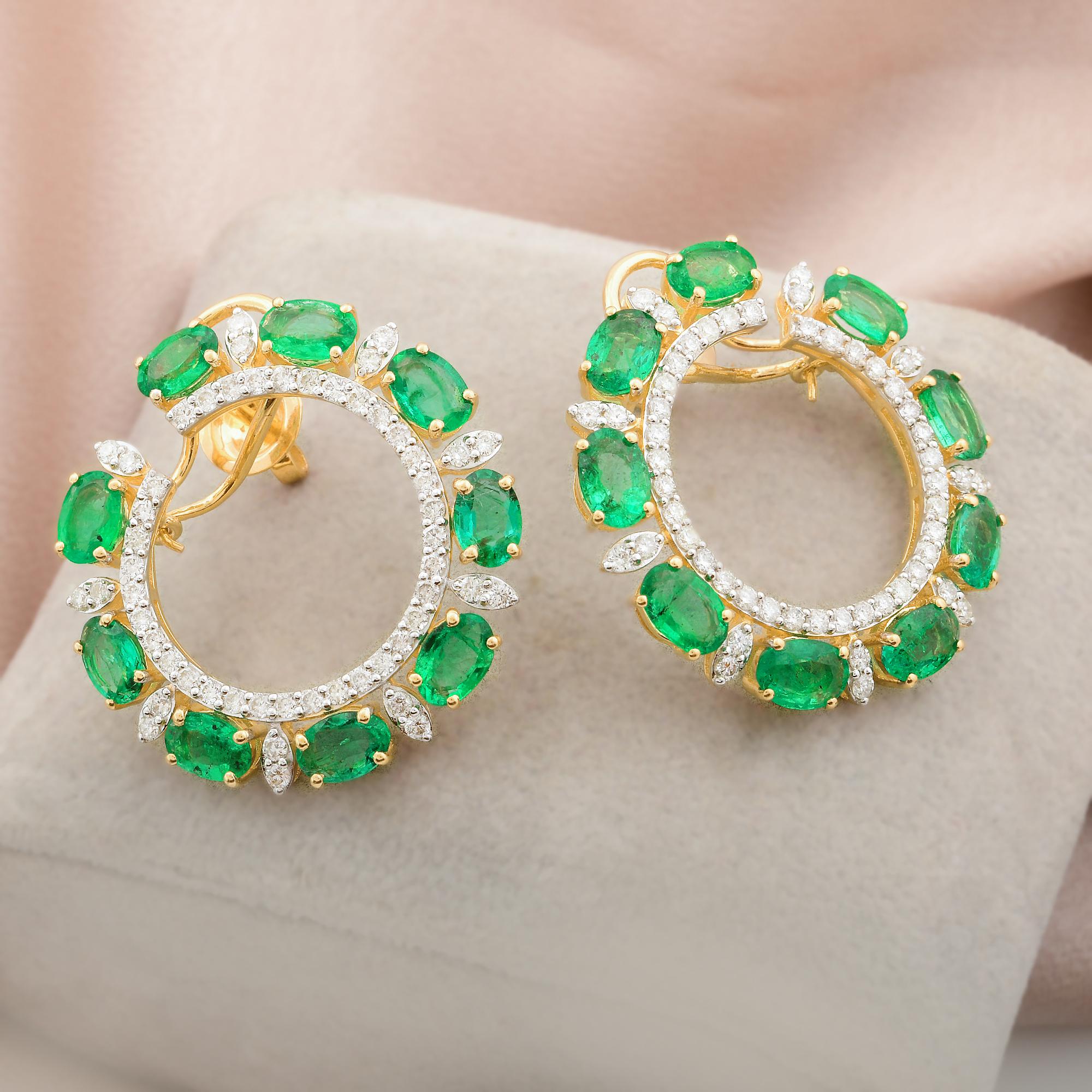 Modern Zambian Emerald Gemstone Earrings Diamond 18 Karat Yellow Gold Handmade Jewelry For Sale