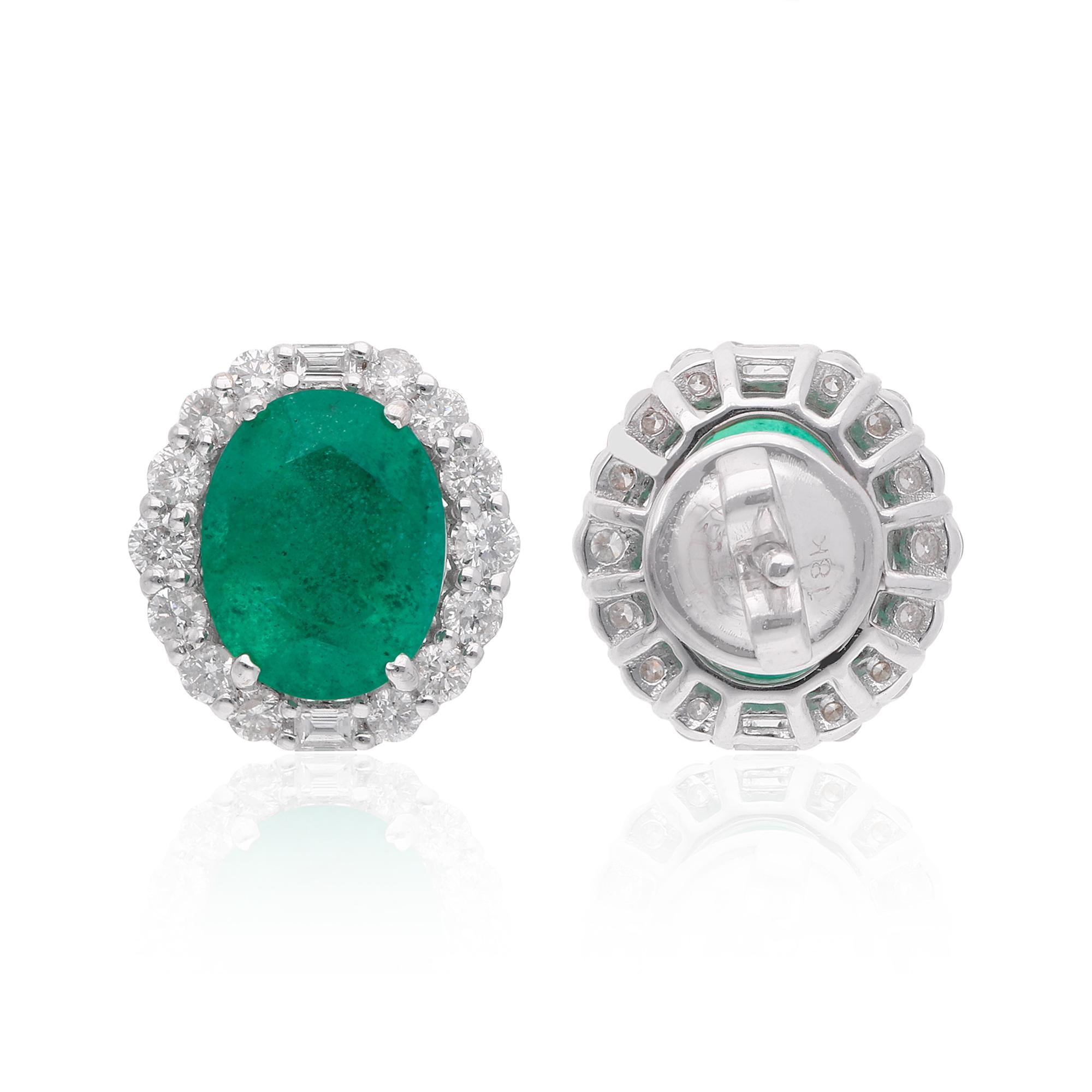 Dive into the magical temptation of this stunning Earrings in attractive shape and design made of White Gold studded with Emerald. An essential ornament to add in your jewellery collection!

✧✧Welcome To Our Shop Spectrum Jewels✧✧

