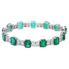 Zambian Emerald Gemstone H/SI Diamond Bracelet 18 Karat White Gold 19.48 Tcw