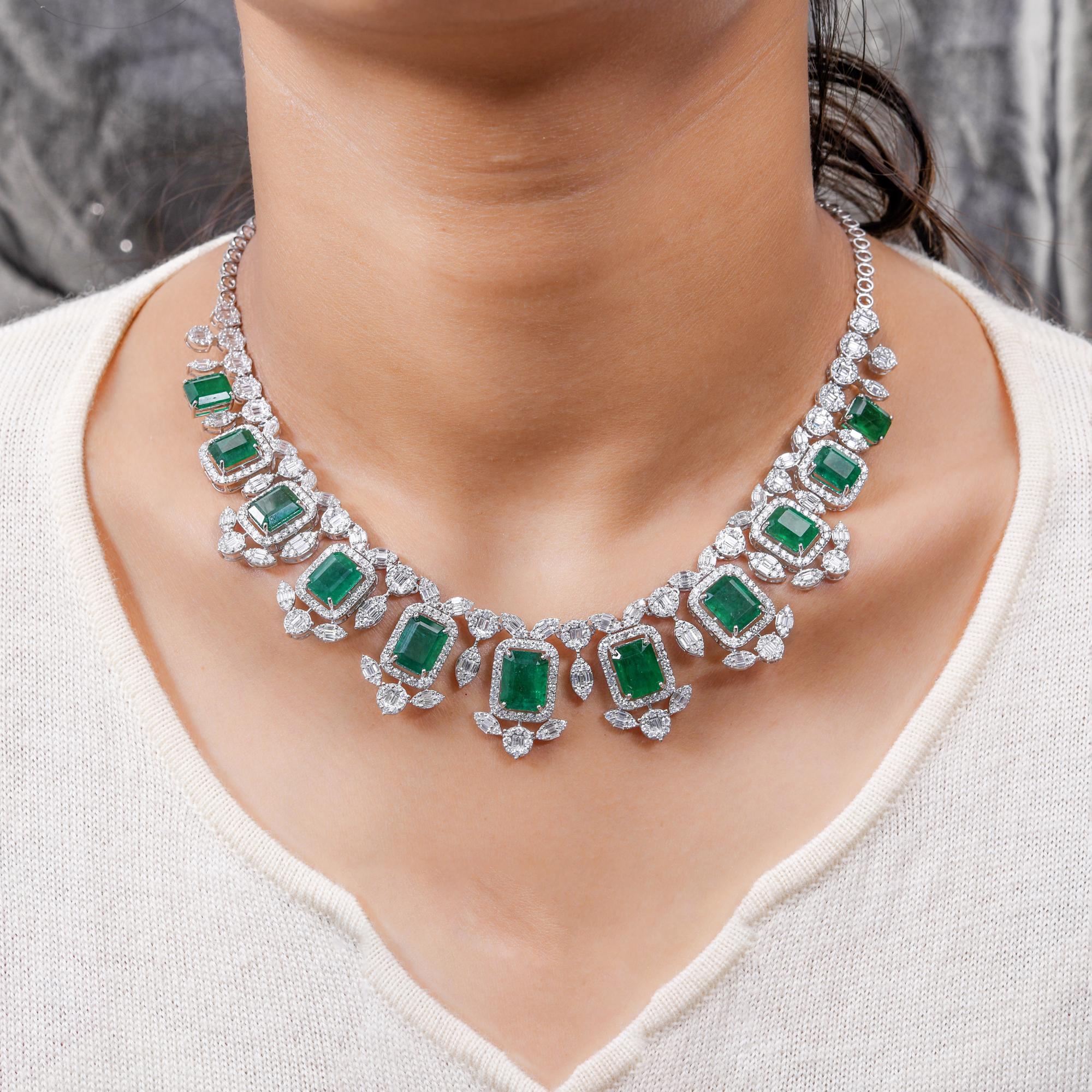 Zambian Emerald Gemstone Necklace Baguette Diamond 18 Karat White Gold Jewelry In New Condition For Sale In Diera, Dubai