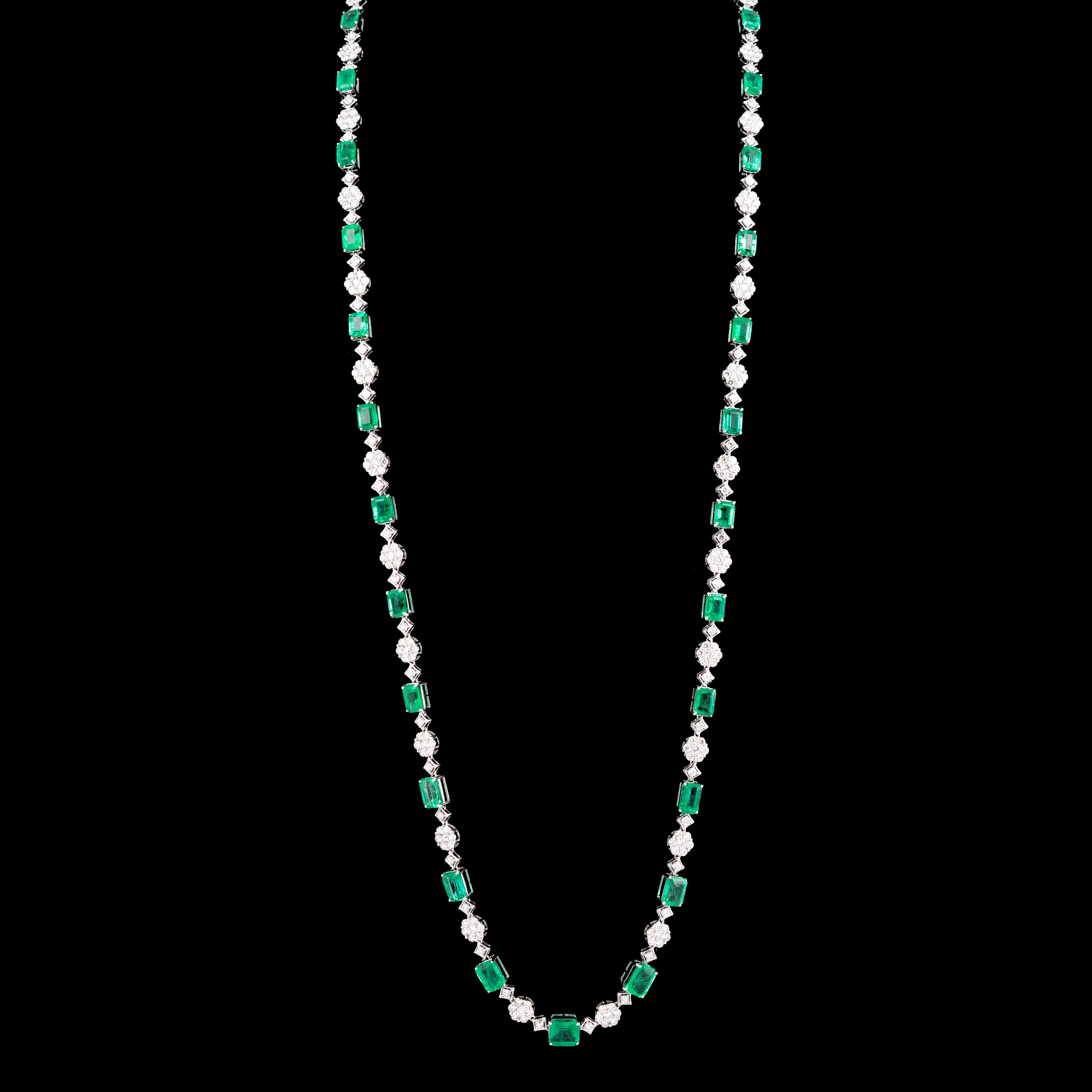 Modern Natural Emerald Gemstone Necklace Diamond 14 Karat White Gold Handmade Jewelry For Sale