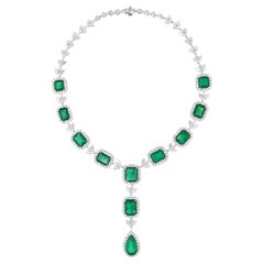 Collier de pierres précieuses émeraudes de Zambie et diamants en or blanc 14 carats, fabrication artisanale