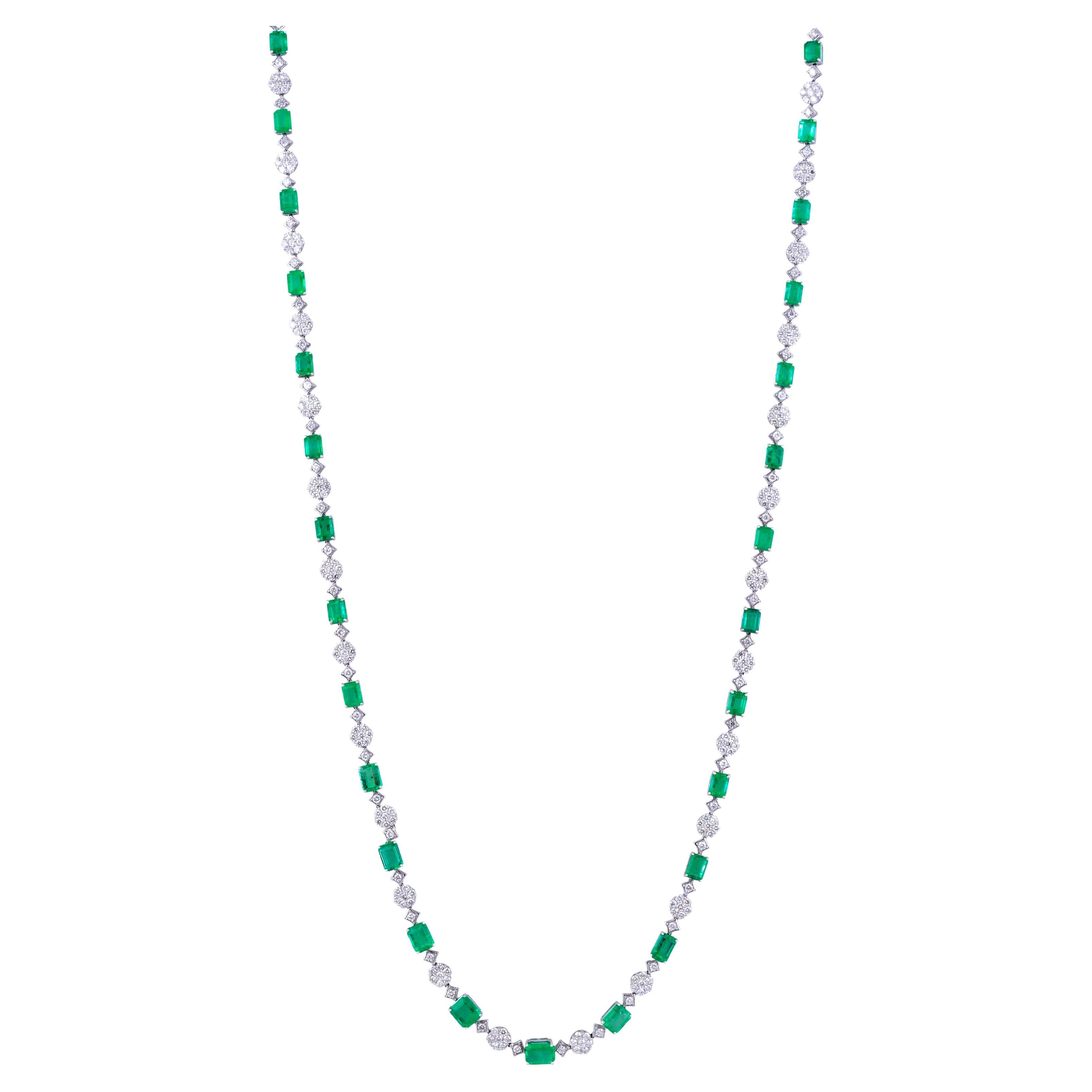Natural Emerald Gemstone Necklace Diamond 14 Karat White Gold Handmade Jewelry For Sale