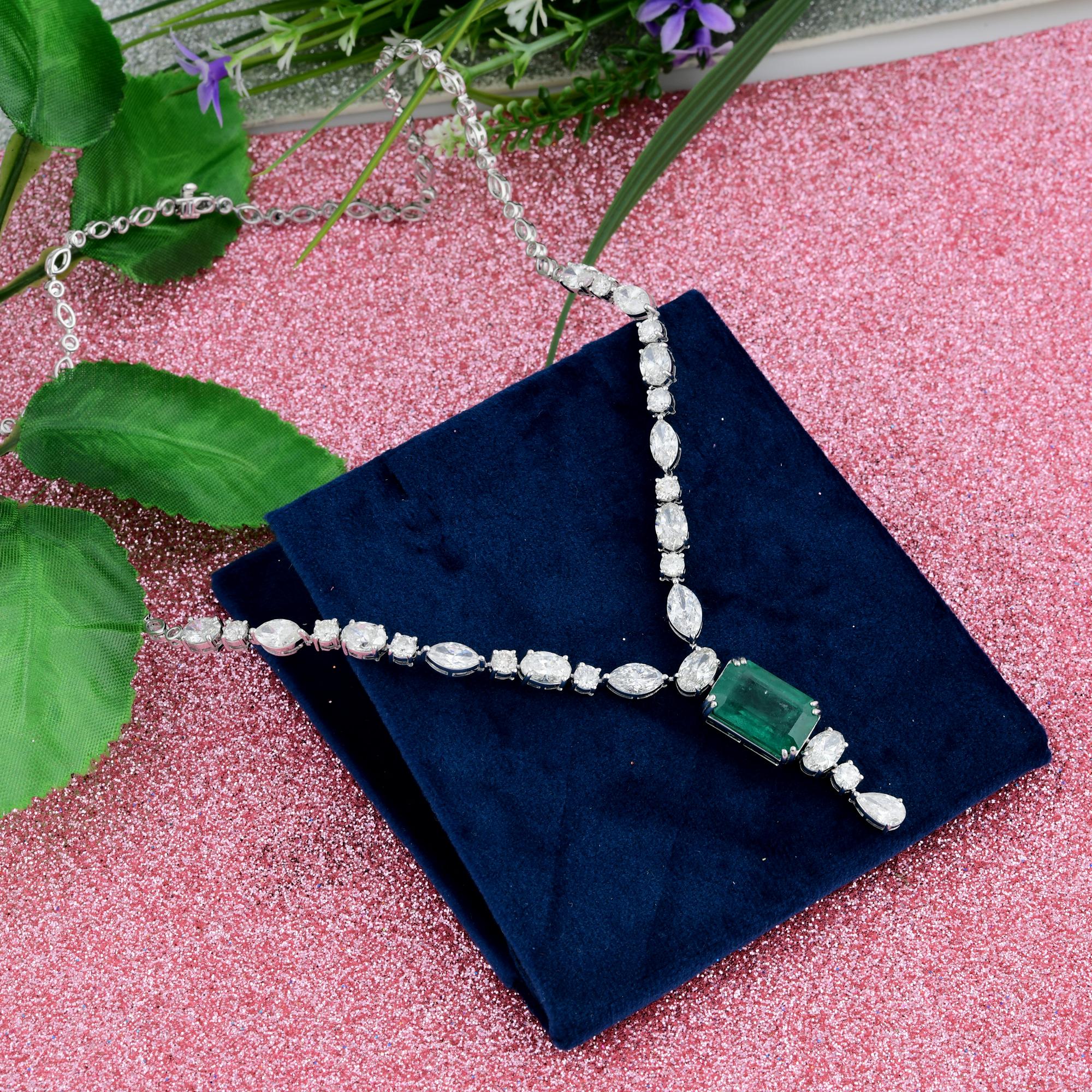 Modern Natural Emerald Gemstone Necklace Diamond 18 Karat White Gold Handmade Jewelry For Sale